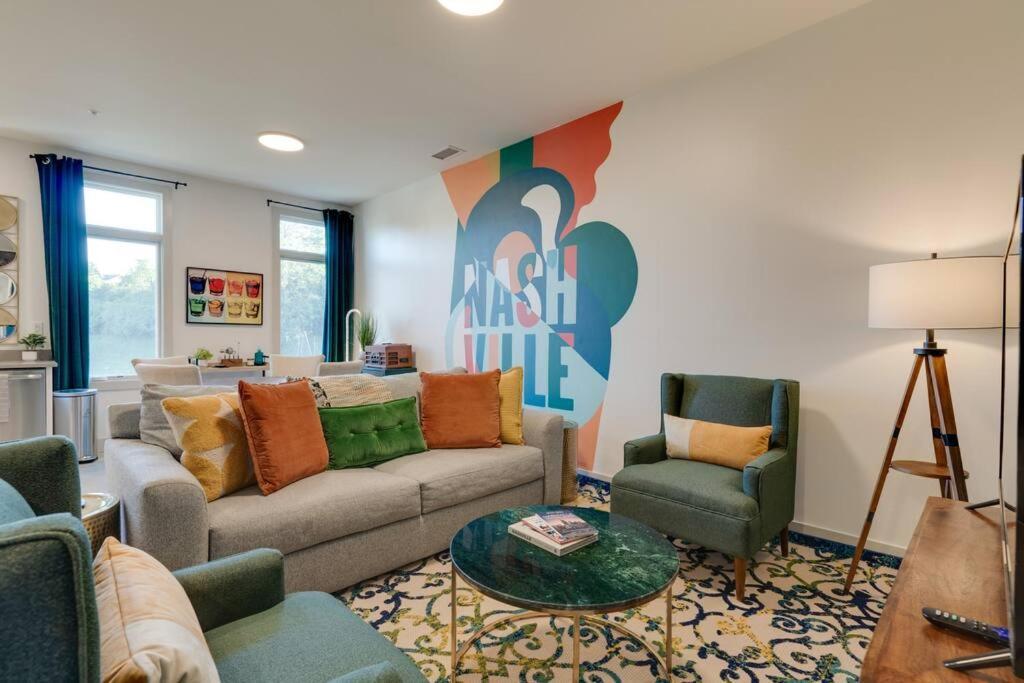 New Design-2 Miles To Broadway Apartment *