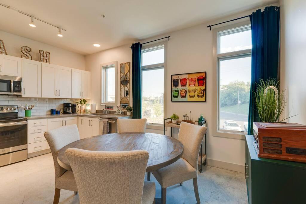 New Design-2 Miles To Broadway