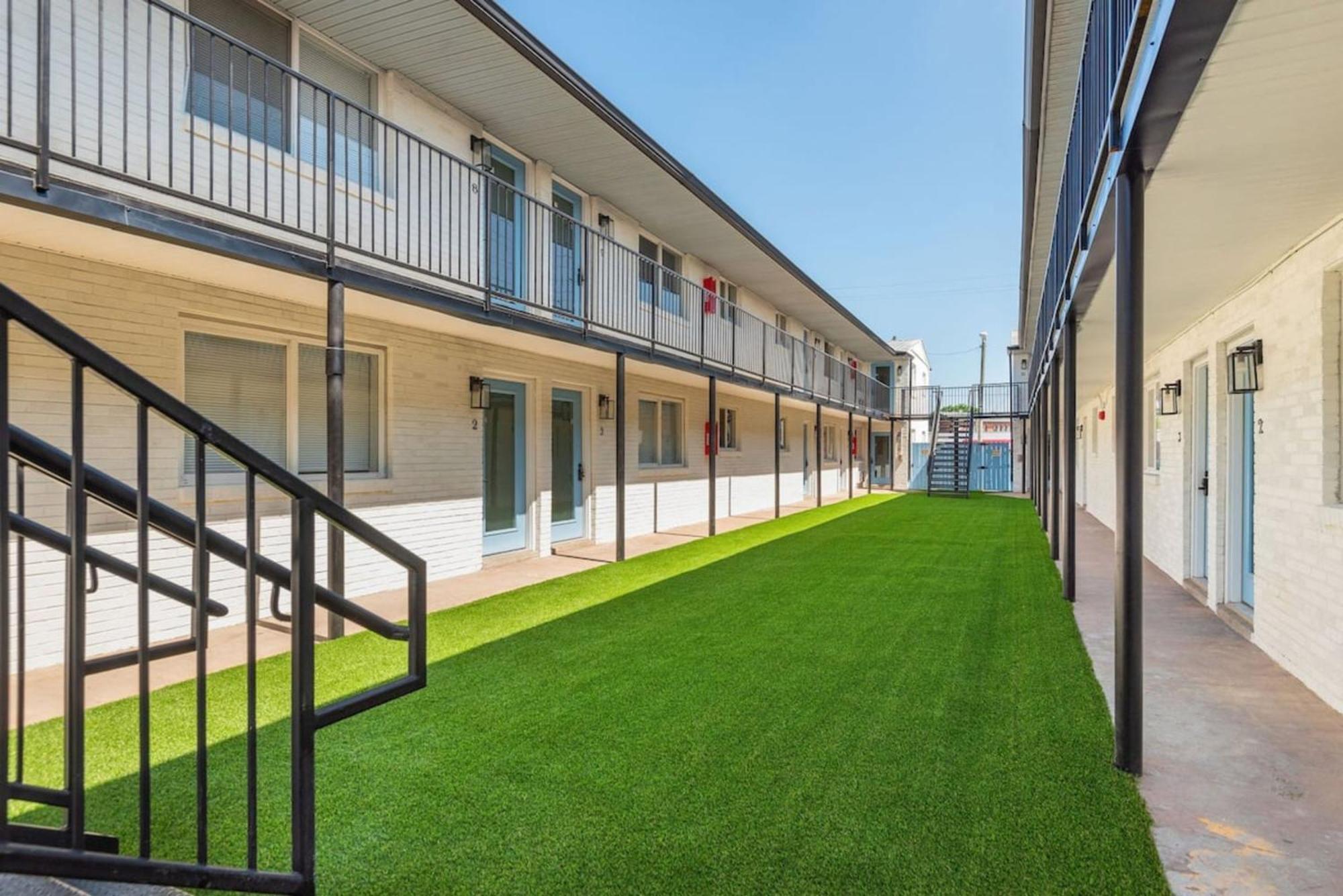 Vibes- Stay, Play, And Relax Unit 5b Apts Apartment *