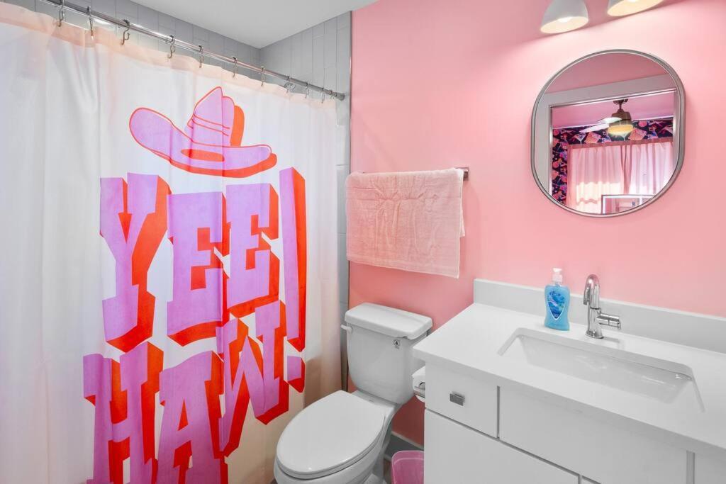 Ultimate Bach 10min To Dt Ig Walls Every Holiday home