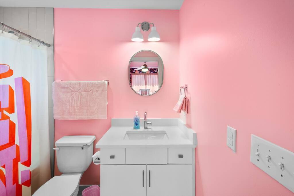 Holiday home Ultimate Bach 10min To Dt Ig Walls Every Nashville