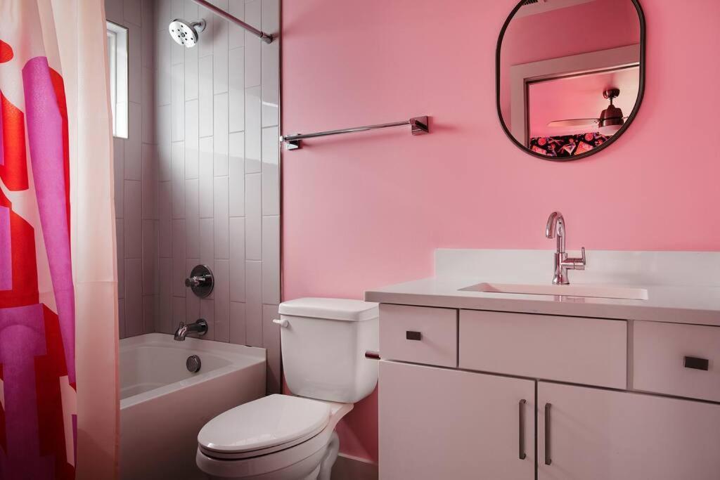 Holiday home Ultimate Bach 10min To Dt Ig Walls Every Nashville