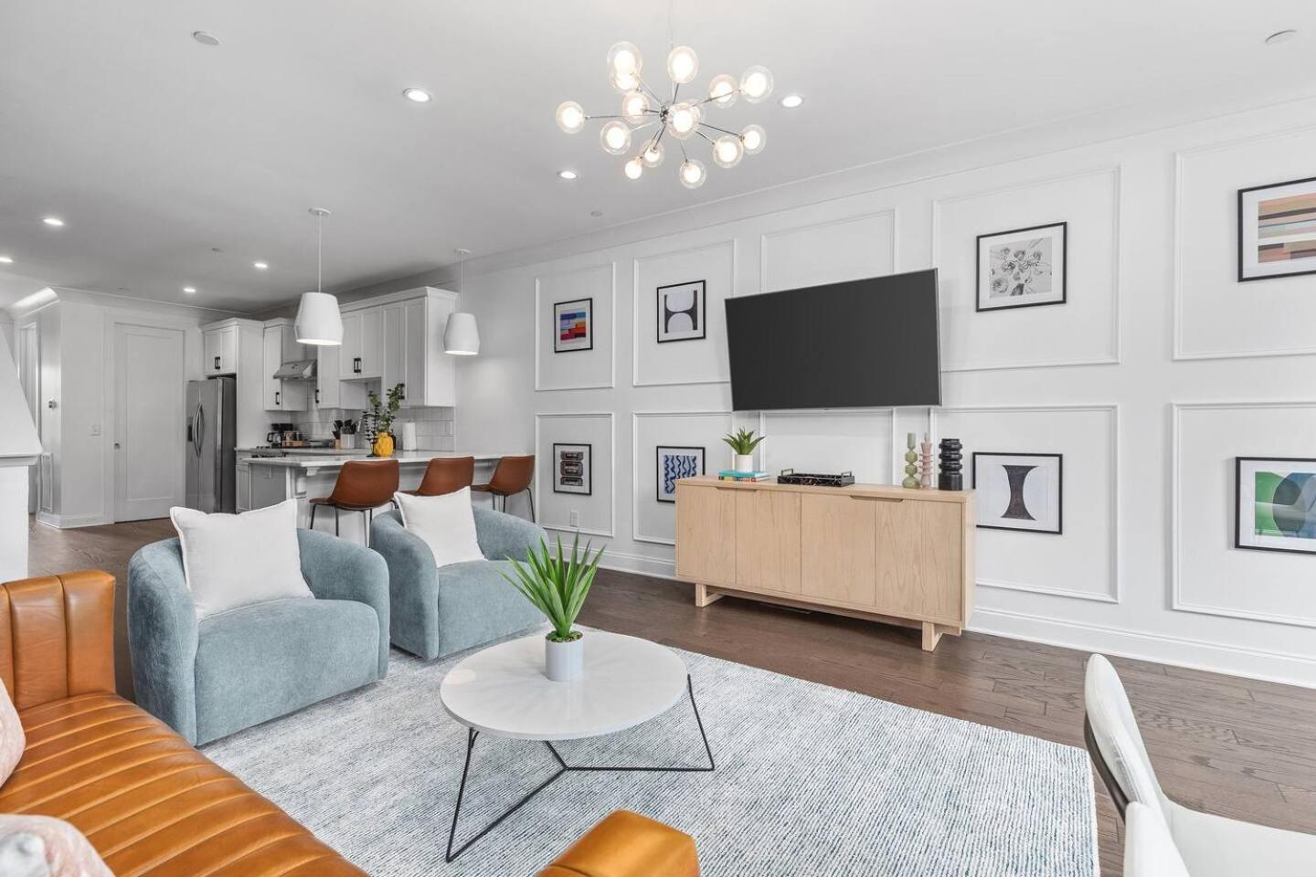 Rooftop Deck Firepit And Garage Walk To 12 South And Restaurants Holiday home Nashville