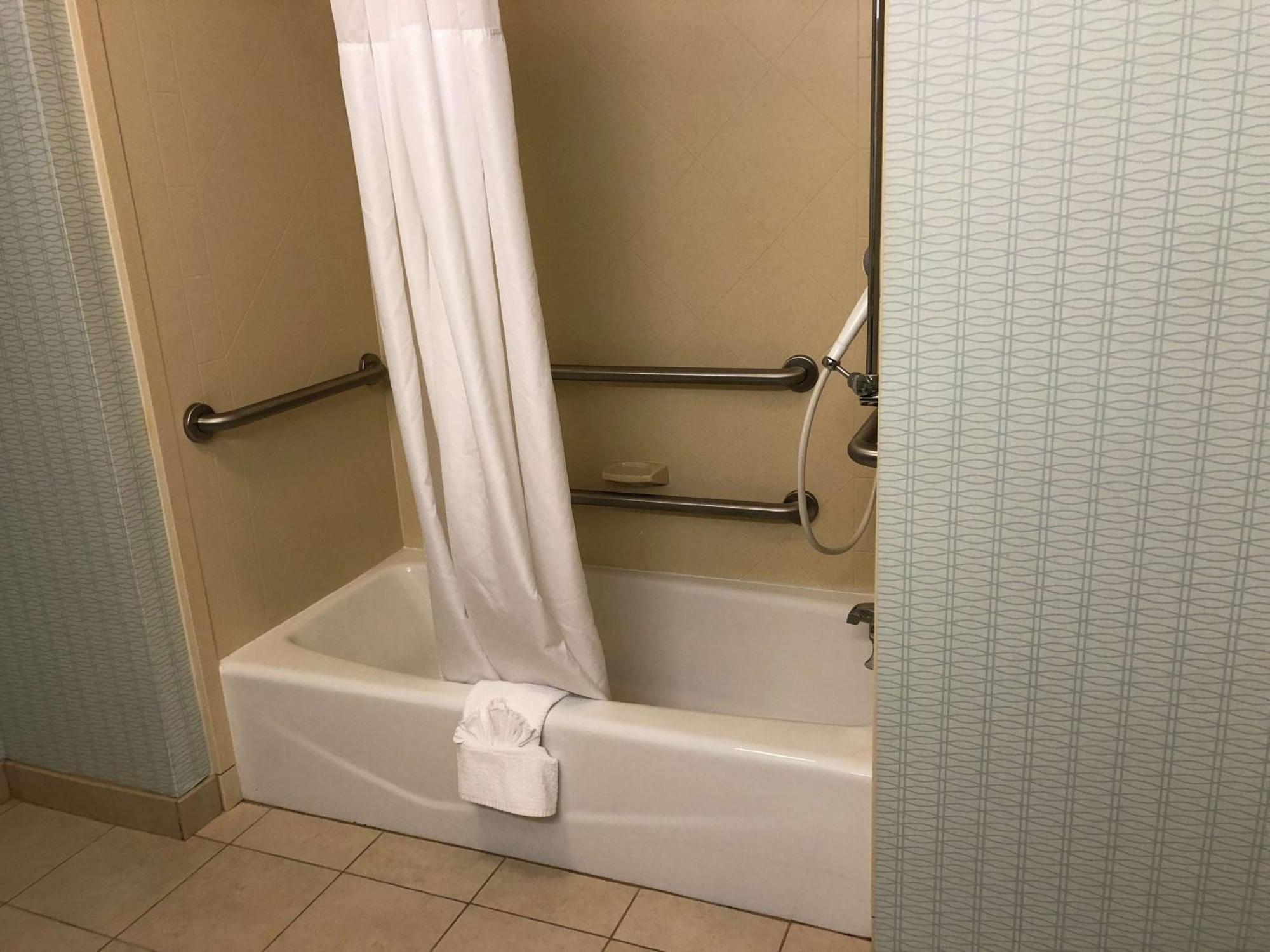 Hotel Hampton & At Opryland