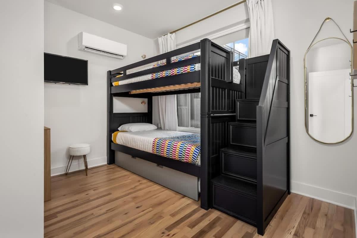 Walkable East With Rooftop *