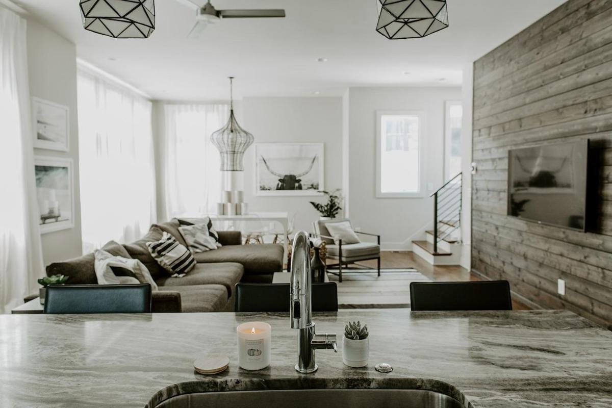 The Wade - Minutes To The Gulch & 12 South * Nashville