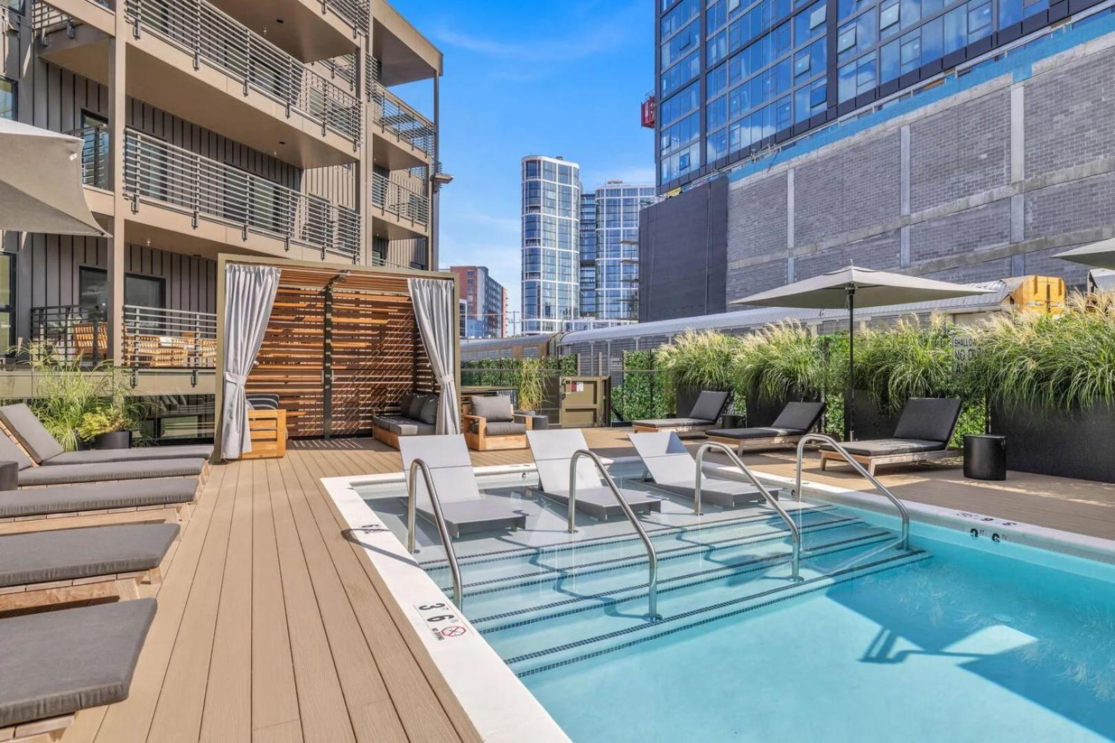 Holiday home - 635 7th Ave S Unit 610 Nashville