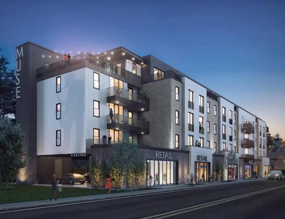 Muse- Morgan Wallen Speakeasy And Giant Balcony Nashville