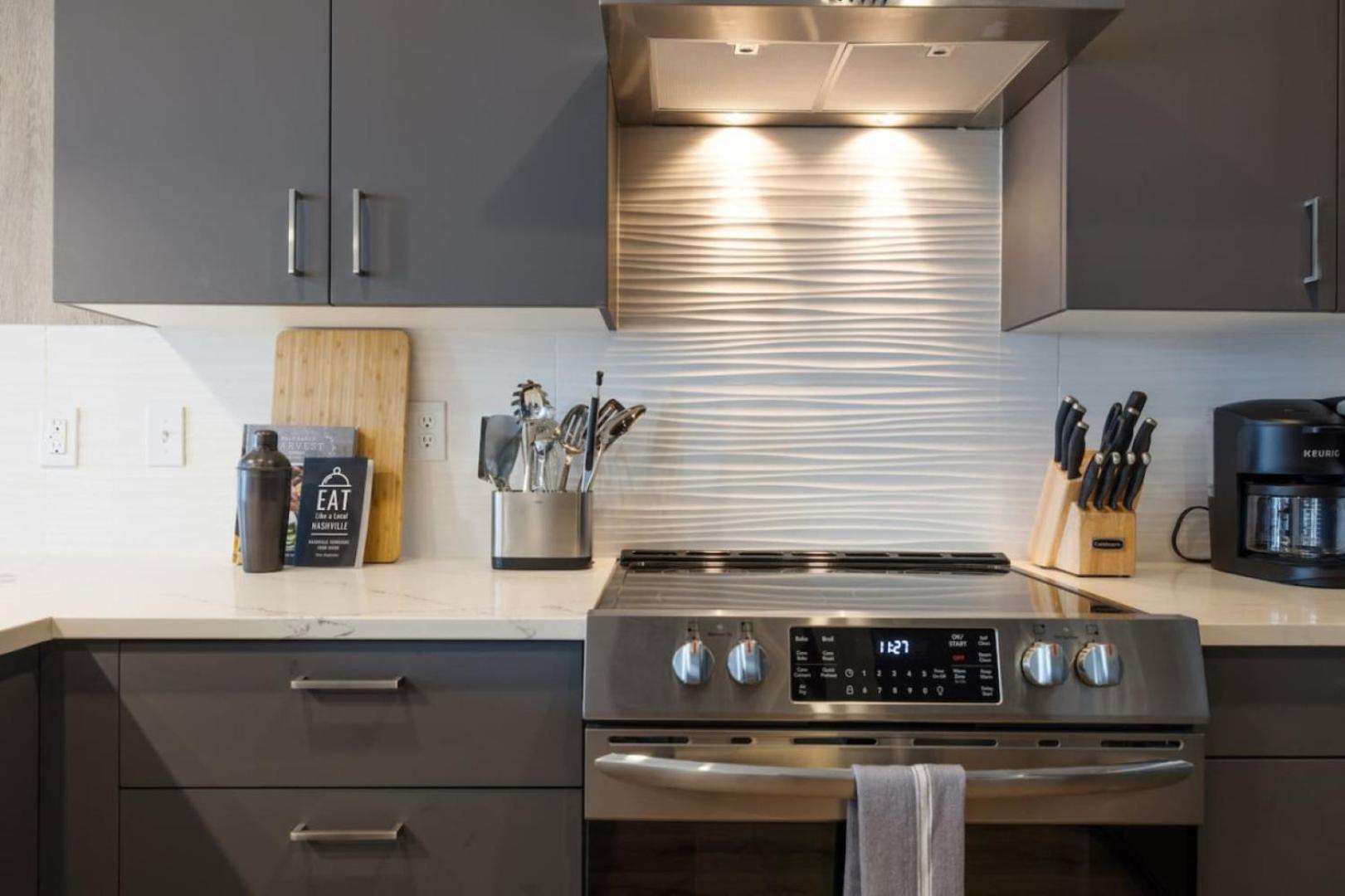 Walk To Nightlife, Vanderbilt, Minutes To Broadway Holiday home *