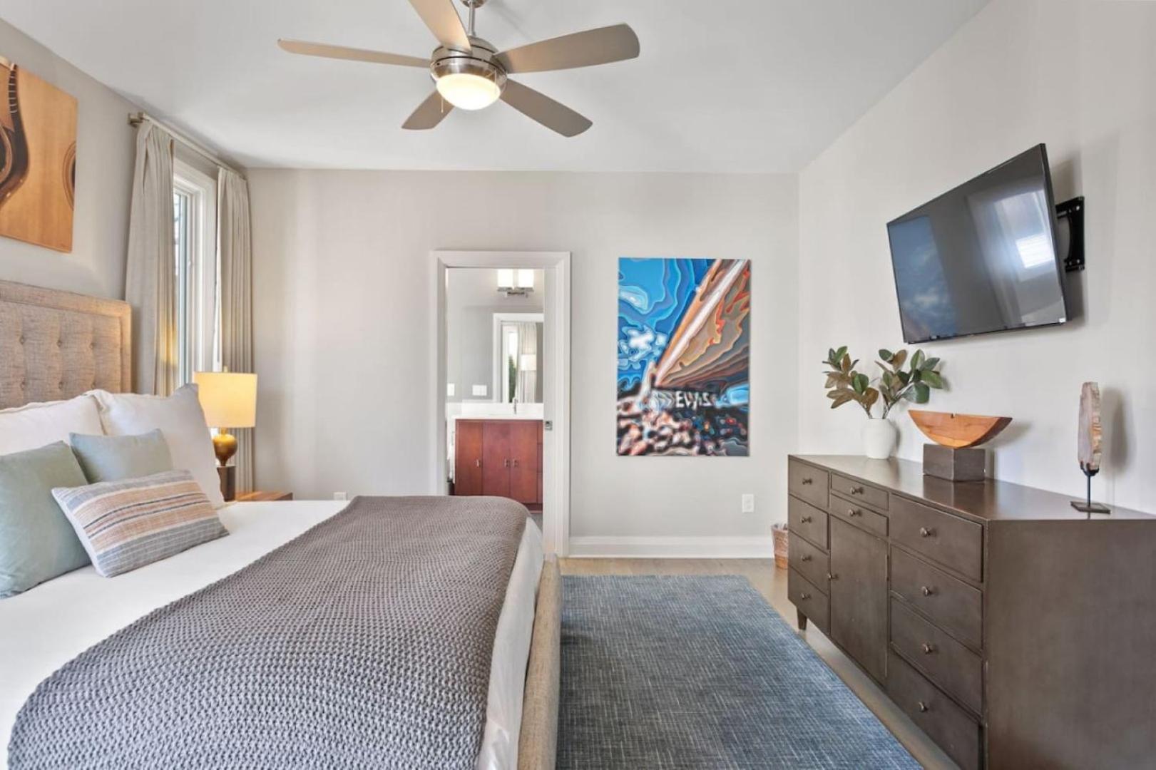 Holiday home Downtown W Rooftop Deck 4 Bedrooms 3 Baths