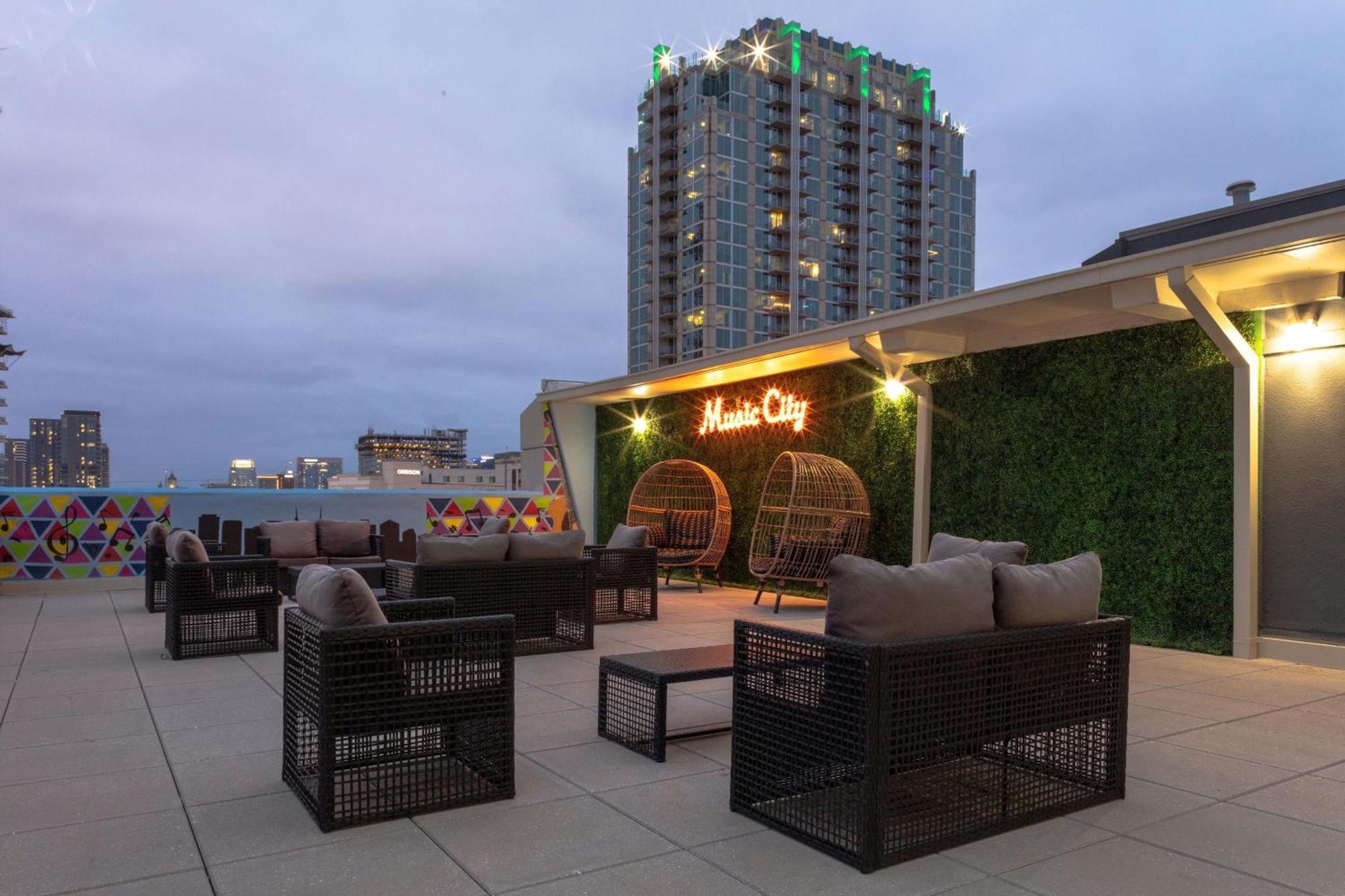 Hotel Aloft West End 3*