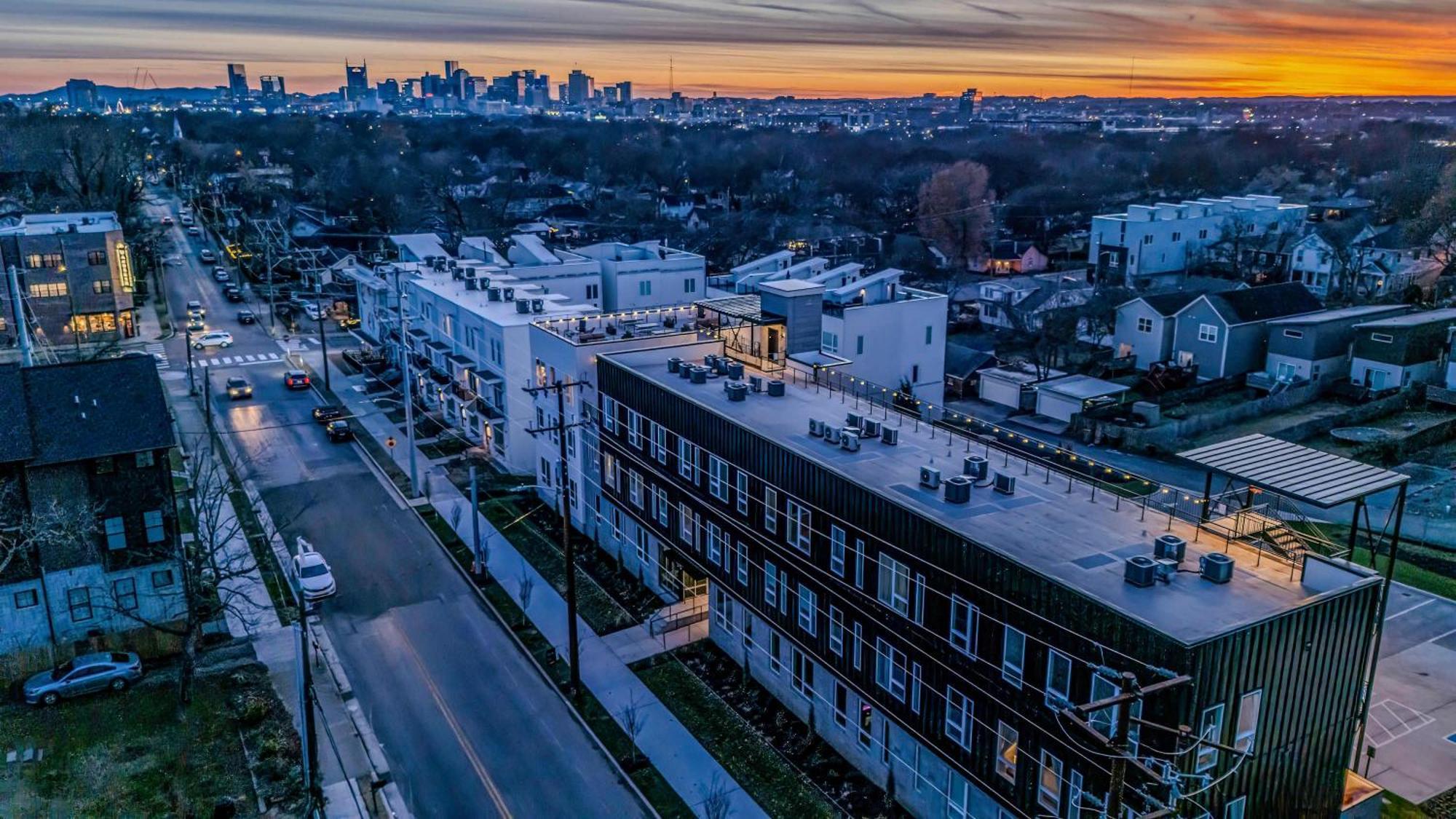 Rooftop Views Stylish Decor Nash Downtown Access Apartment Nashville