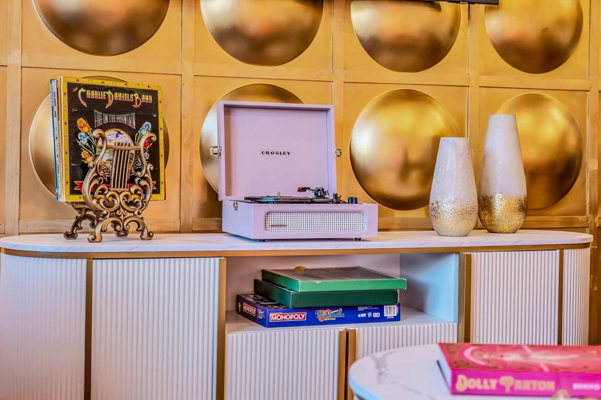 Rooftop Views Stylish Decor Nash Downtown Access * Nashville