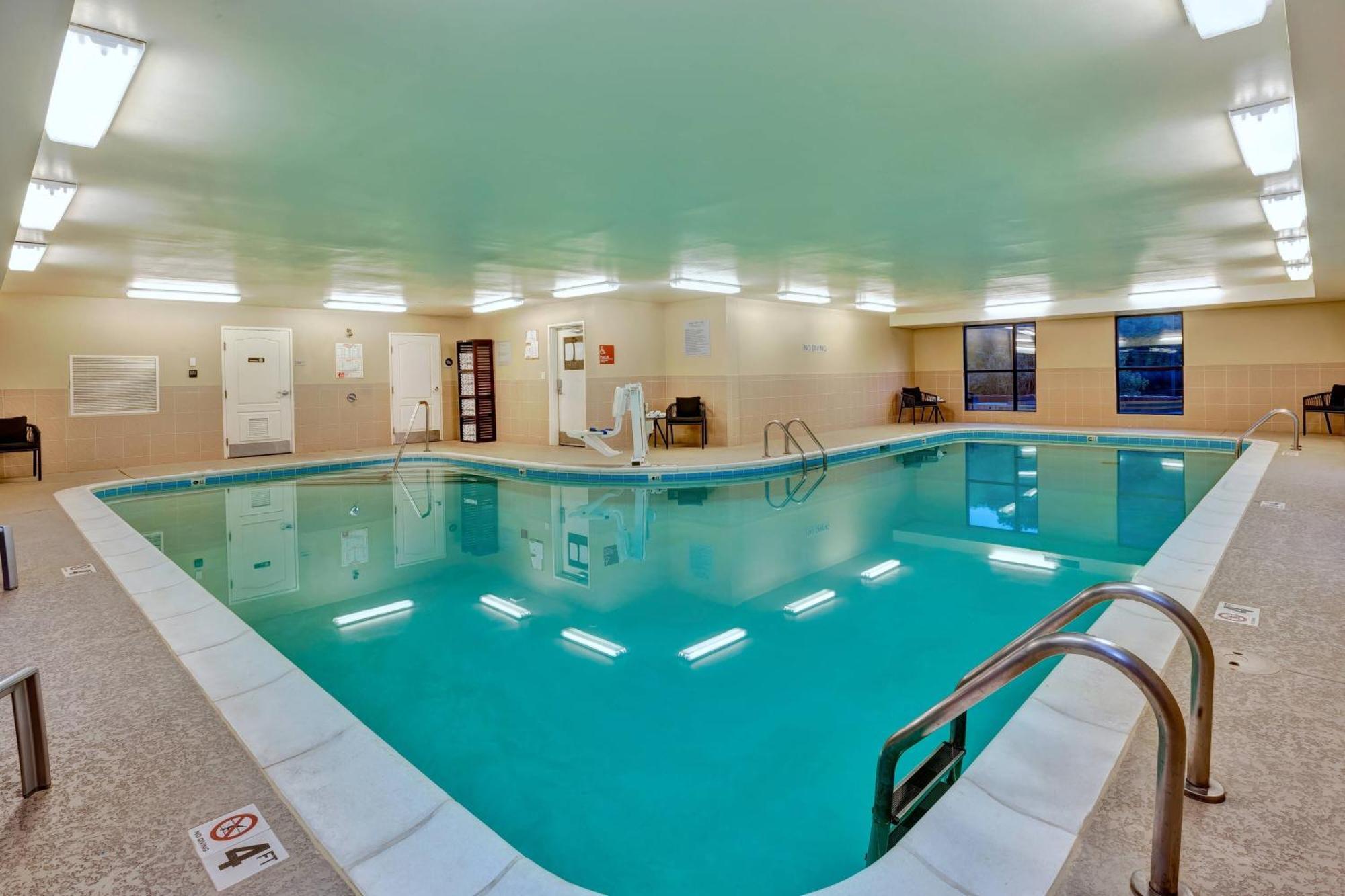Towneplace By Marriott Airport 3*