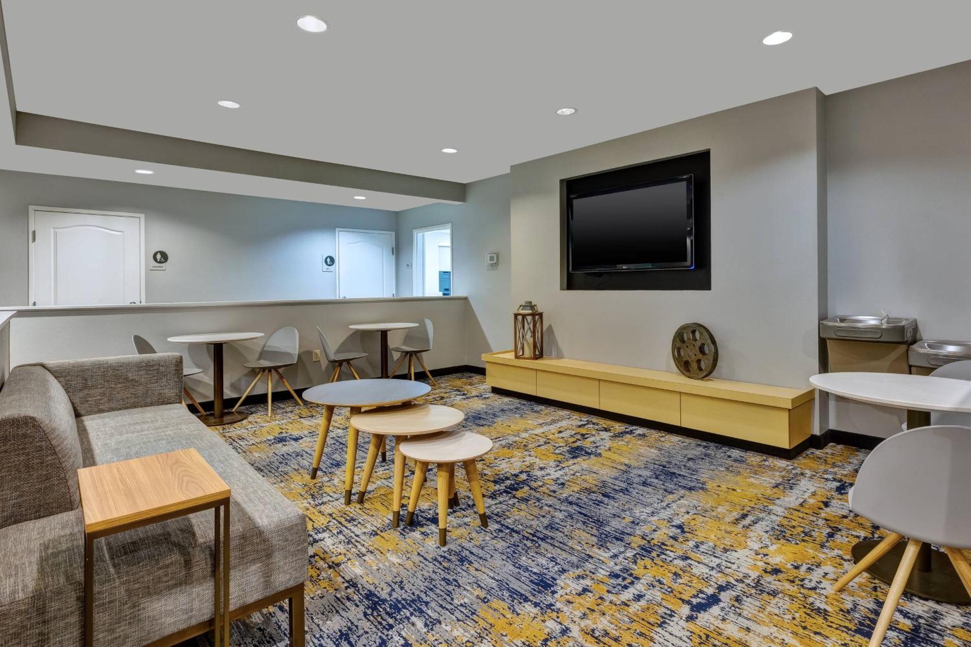 Towneplace By Marriott Airport Hotel Nashville