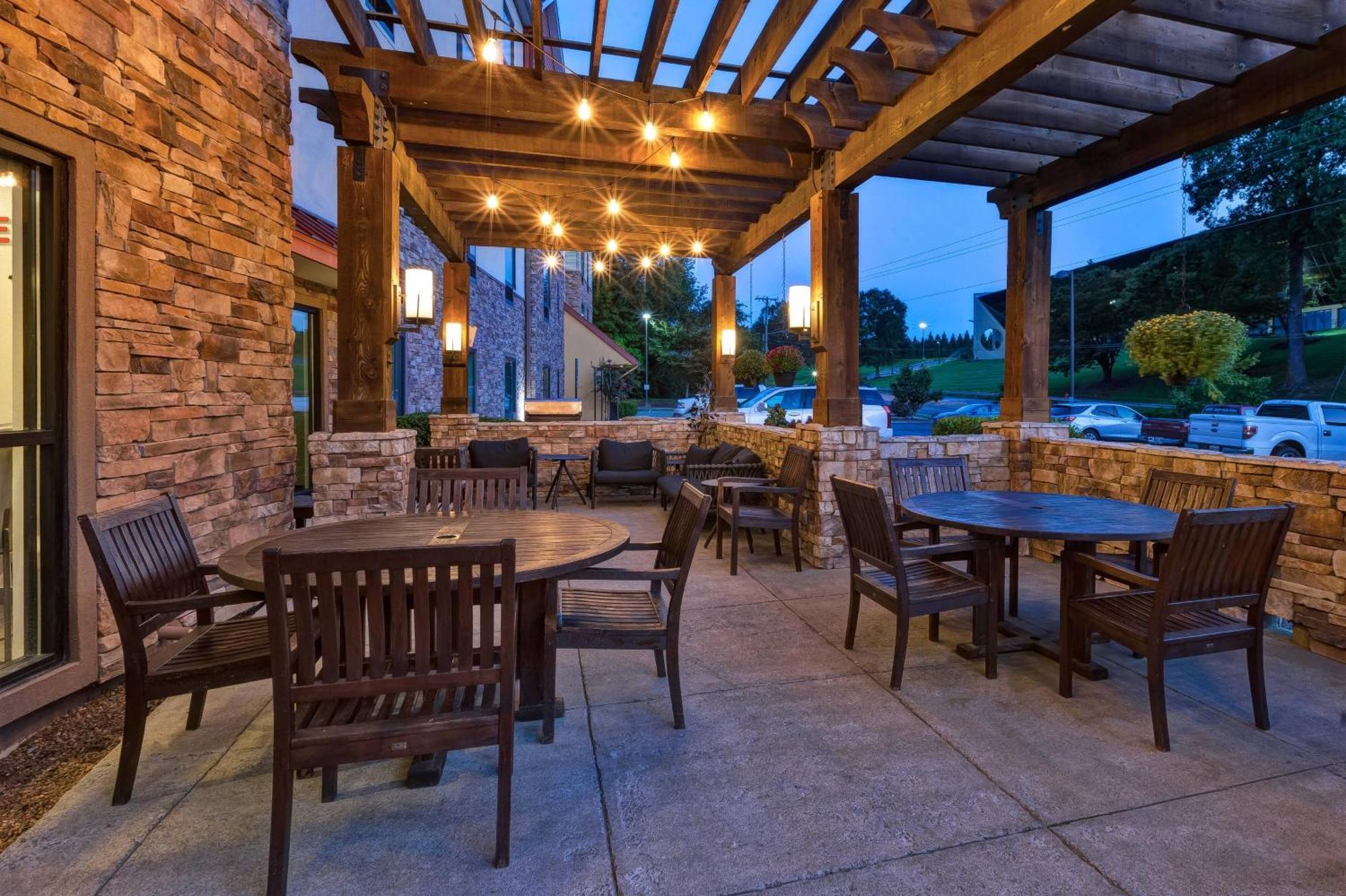 Towneplace By Marriott Airport 3*