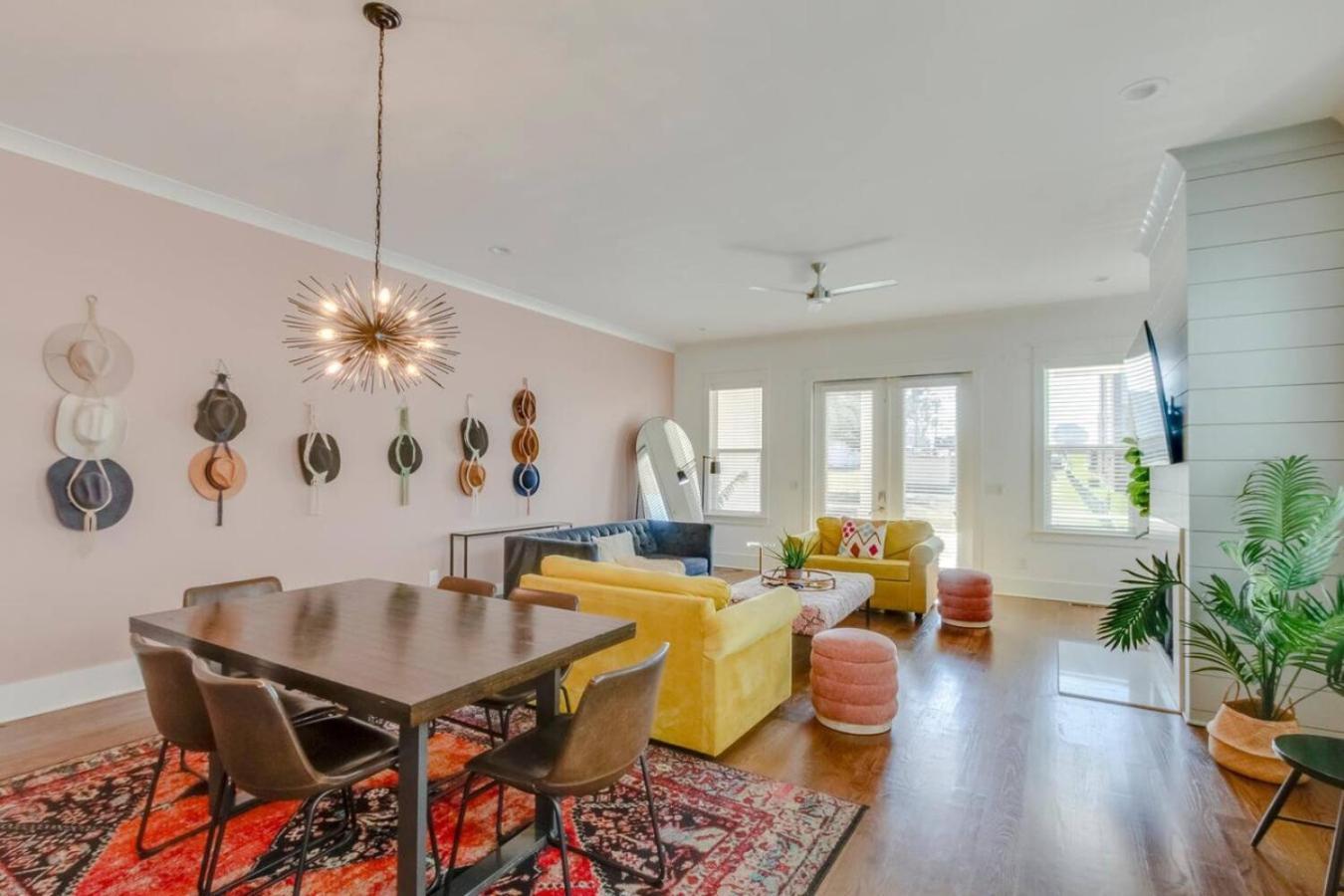 Big Spectacular Townhome Giant Covered Patio *