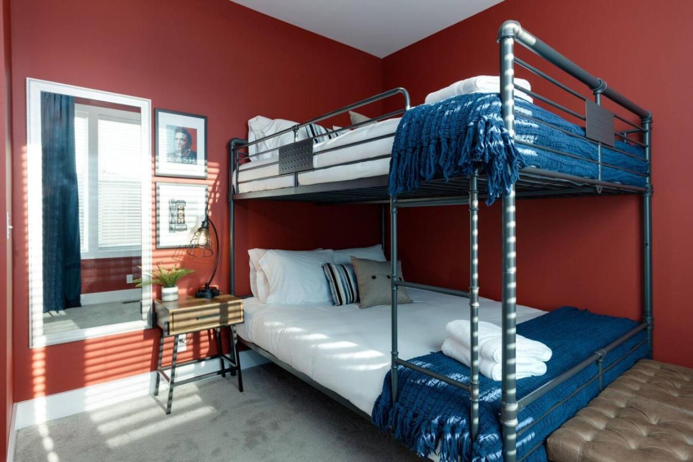 Holiday home Large Royal Townhome Beautiful Design And Rooftop