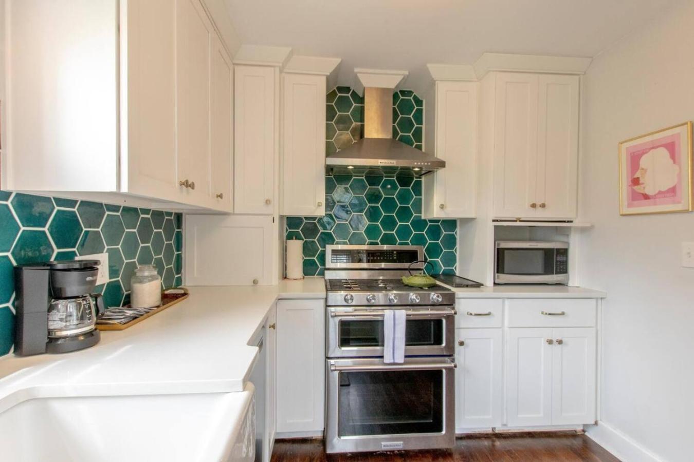Unique And Stylish East 3 Bedroom 2.5 Bath Holiday home