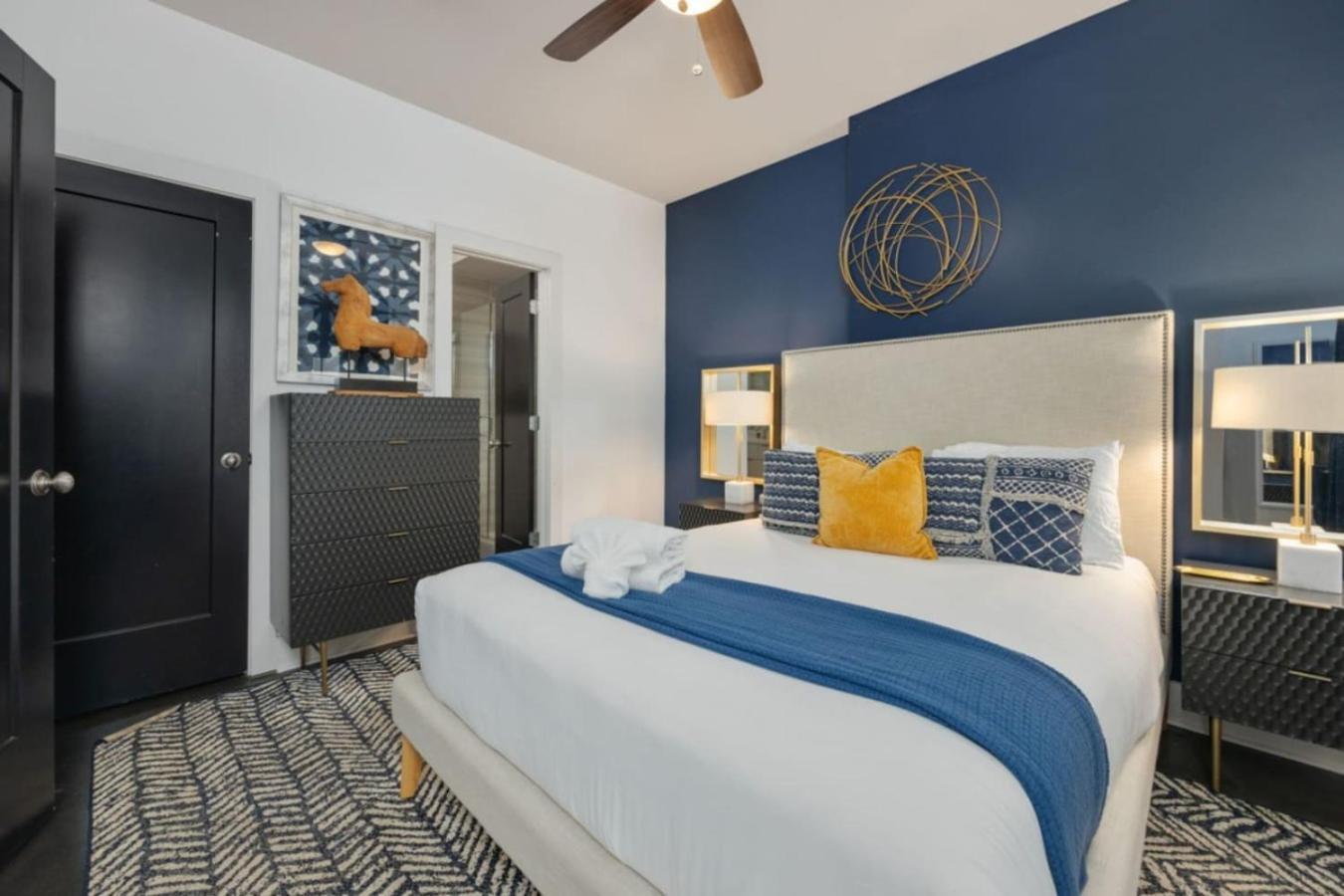 Nashvilla Townhome Gigantic Rooftop Pure Luxury Holiday home Nashville