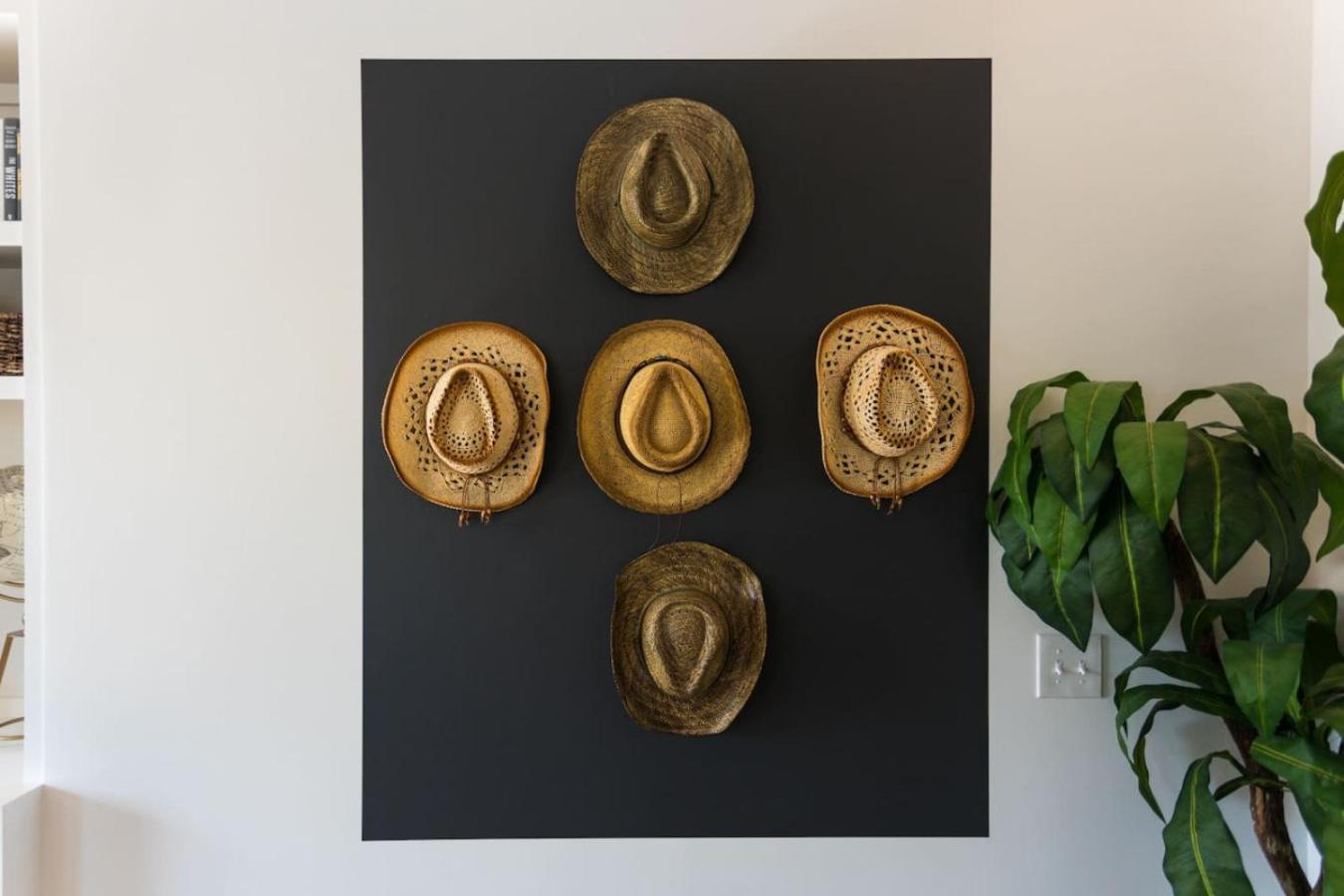 Downtown Luxury Large Townhome Lots Of Beds Nashville