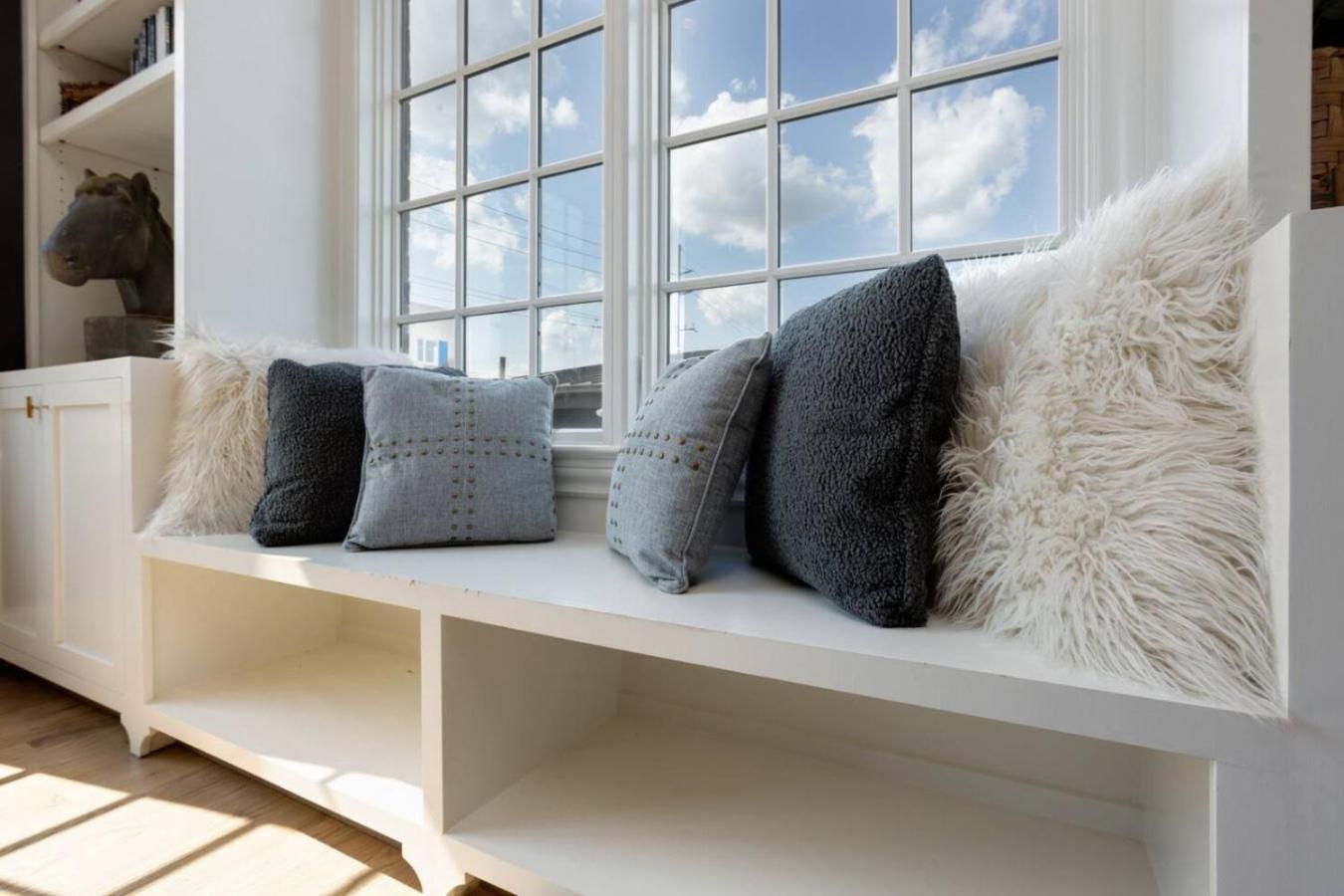 Downtown Luxury Large Townhome Lots Of Beds Nashville