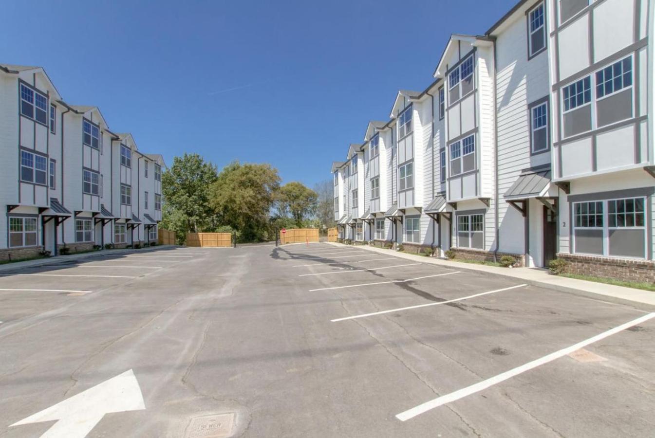 Holiday home Two Side By Side Townhomes West Luxury *