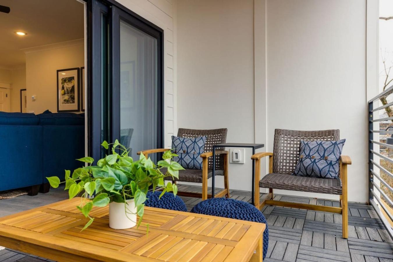 Holiday home East Beauty Minutes To Downtown *