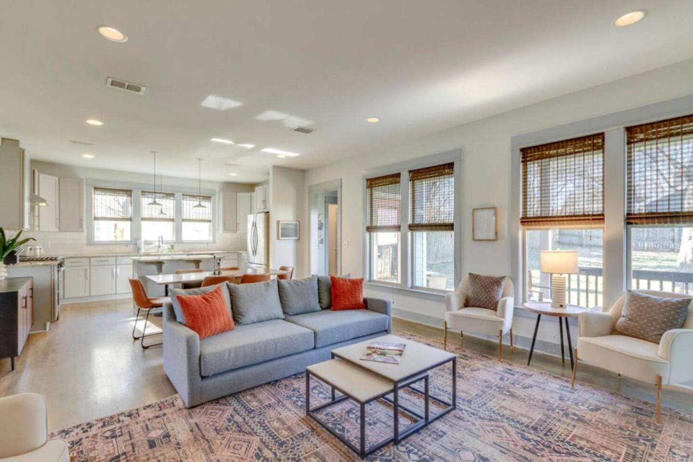 Cleveland Park Charmer- Full Kitchen- Private Yard *