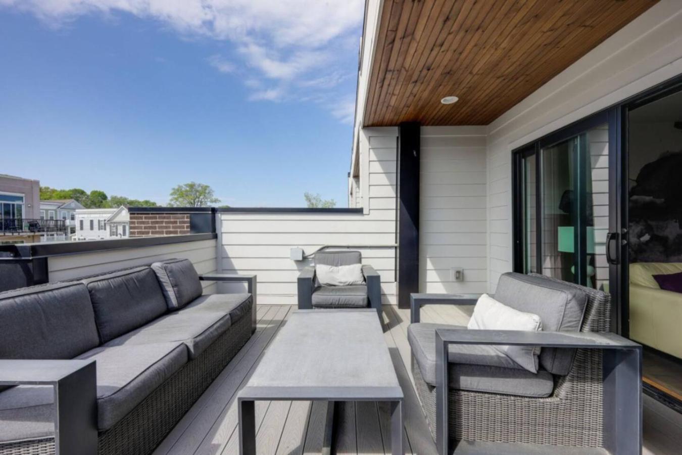 Holiday home Violet Vogue - Rooftop Patio - Skee-ball Game *