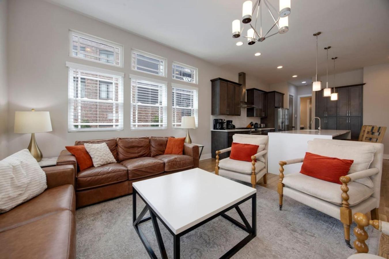 Two Townhomes - Hot Tubs And Rooftop Balconies *