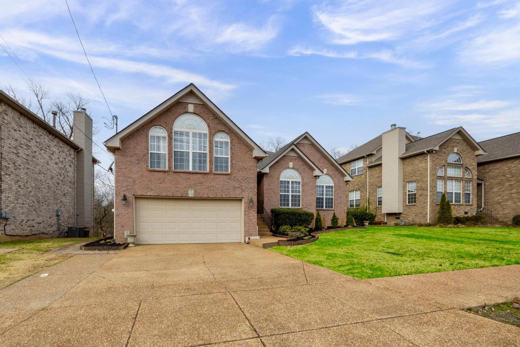 Monthly Rental Property, 30 Plus Days Or More- Send Us A Message For More Details! Holiday home Nashville