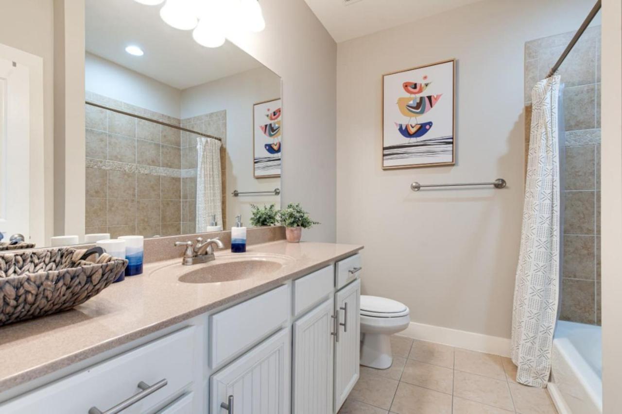 Experience Broadway - Min 2 Broadway & Restaurants Nashville