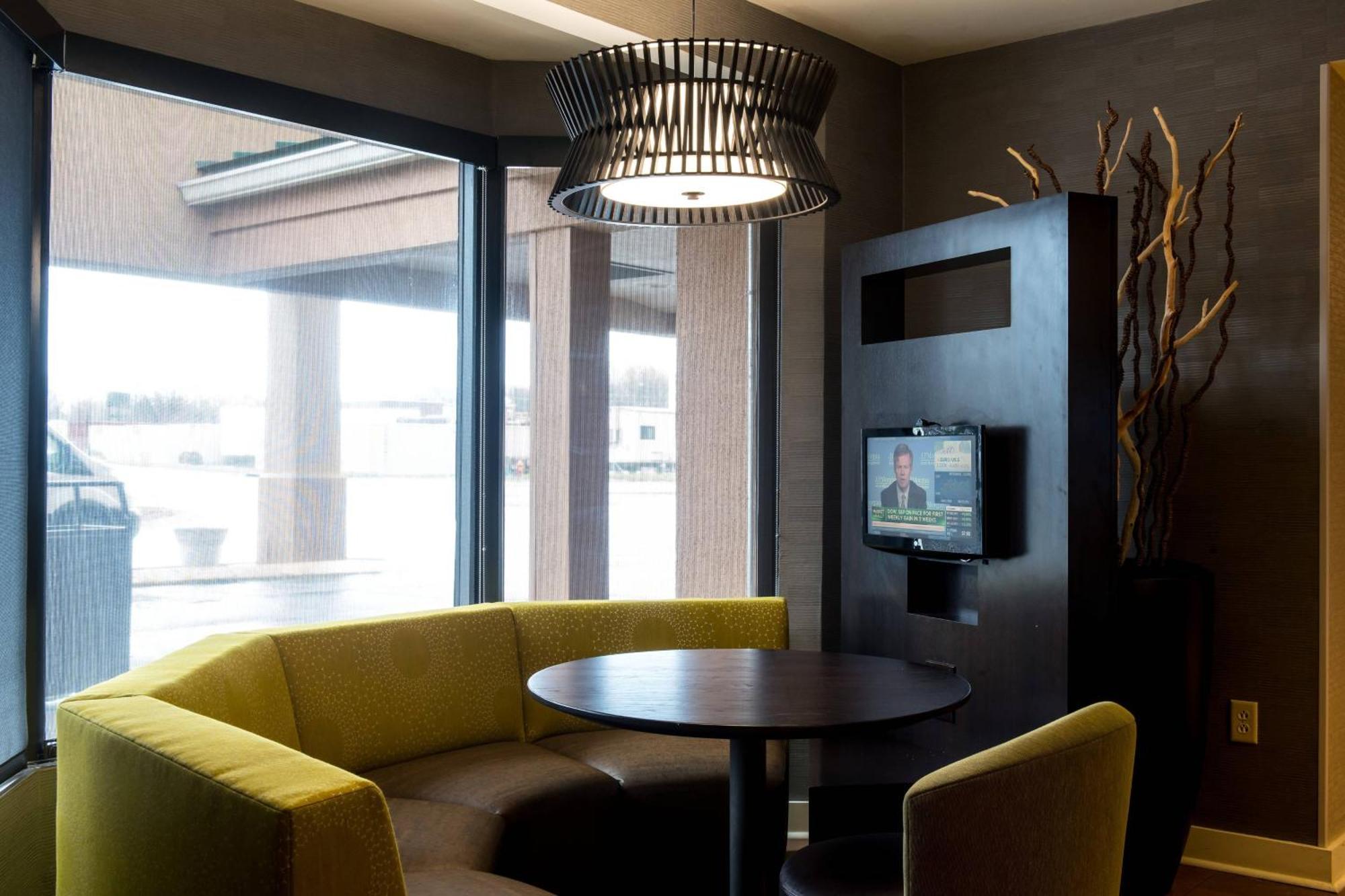 Courtyard By Marriott At Opryland Hotel Nashville