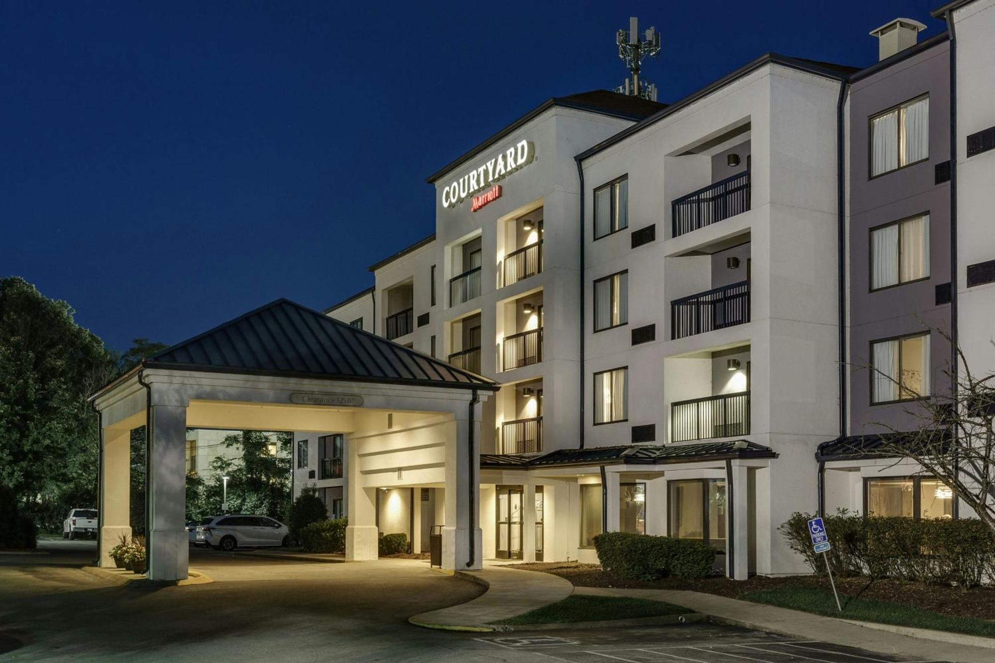 Courtyard By Marriott At Opryland