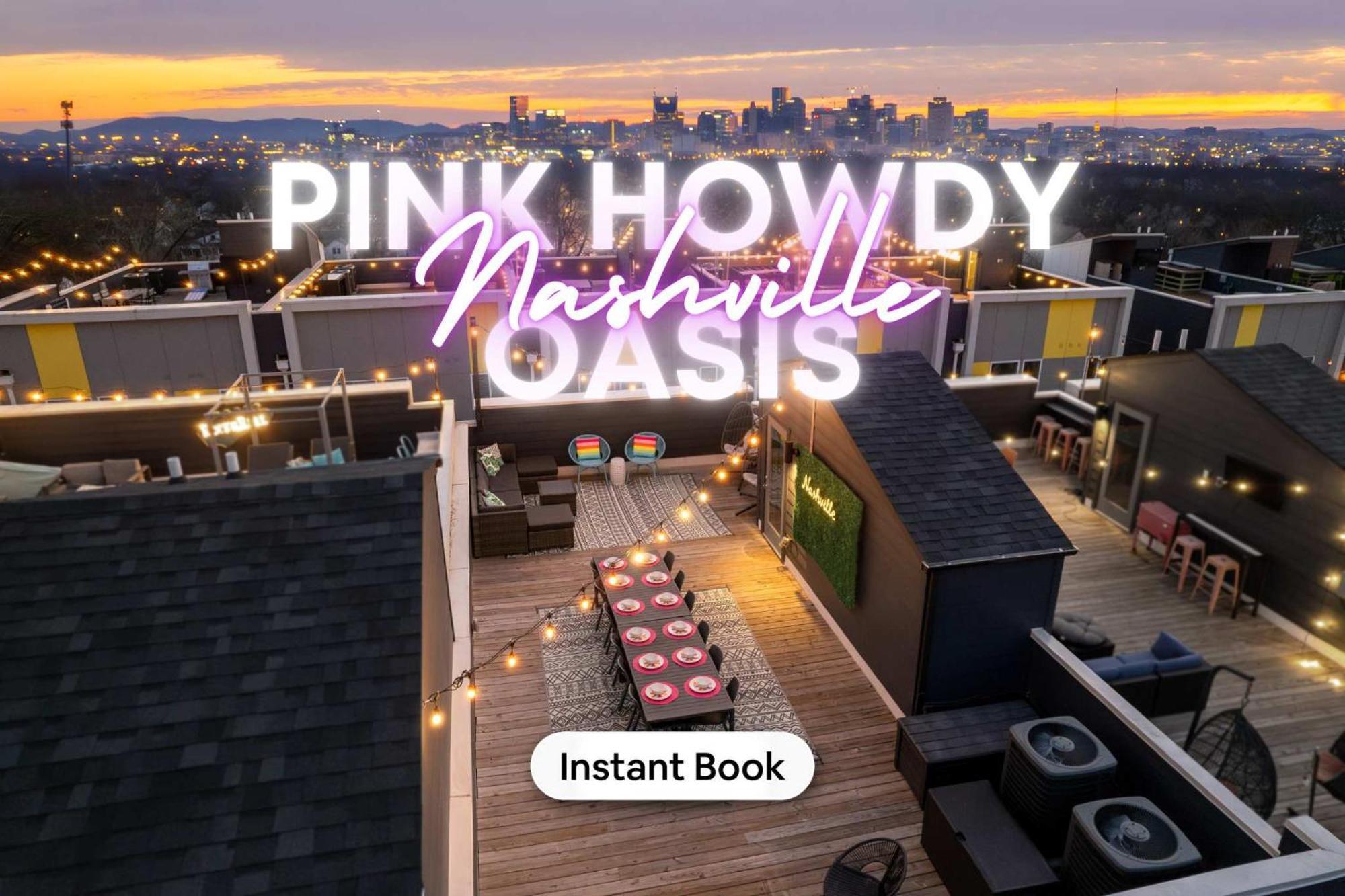 Holiday home New Pink Howdy Oasis 13 Beds Rooftop View Parking