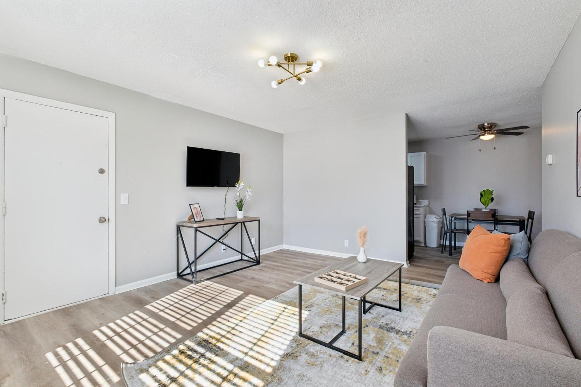 Brentwood C2 I Cozy & Comfy I 2bd I Free Parking * Nashville