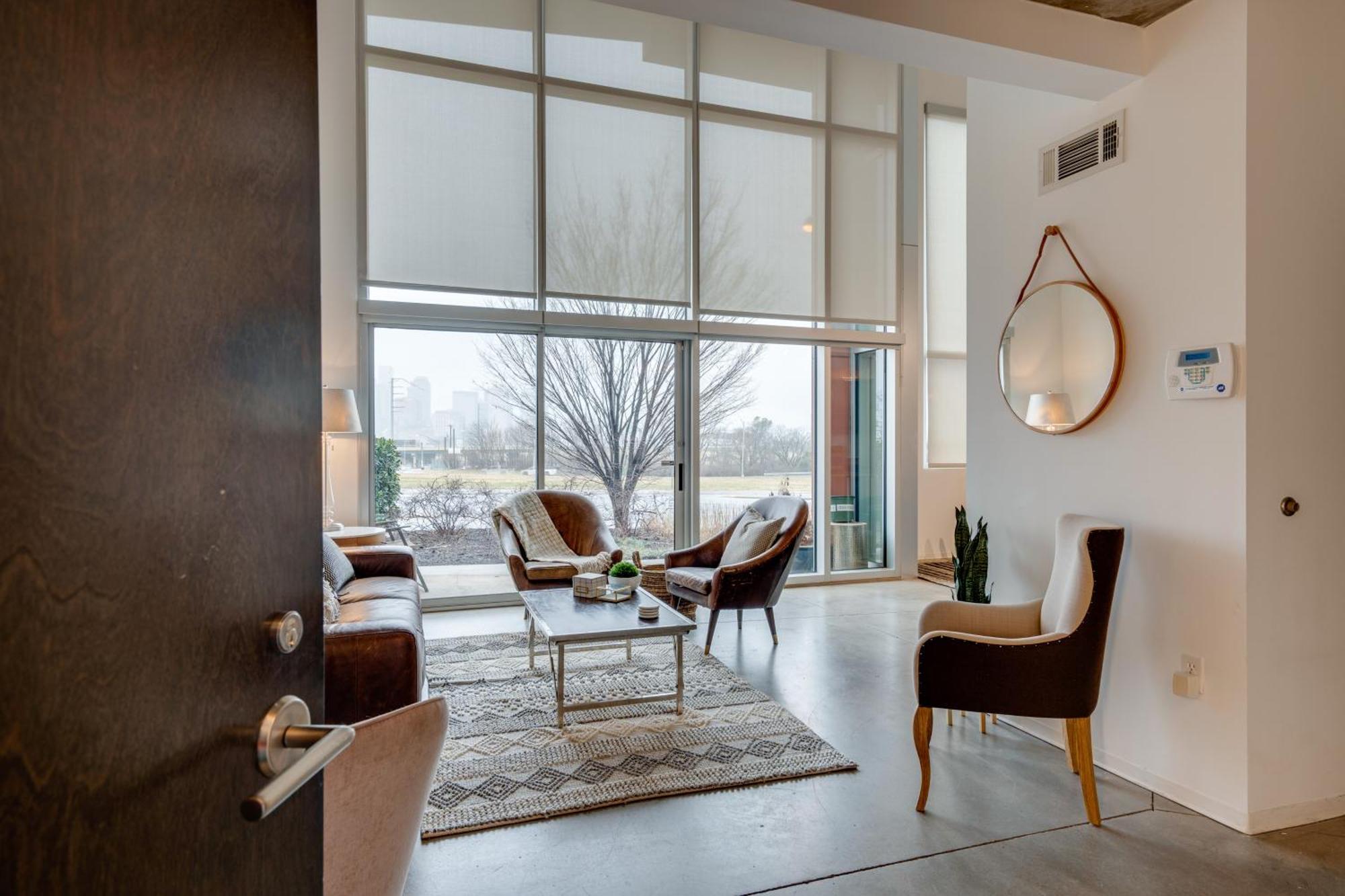 5m102 Two-story 2br 2ba Work Live Nashville