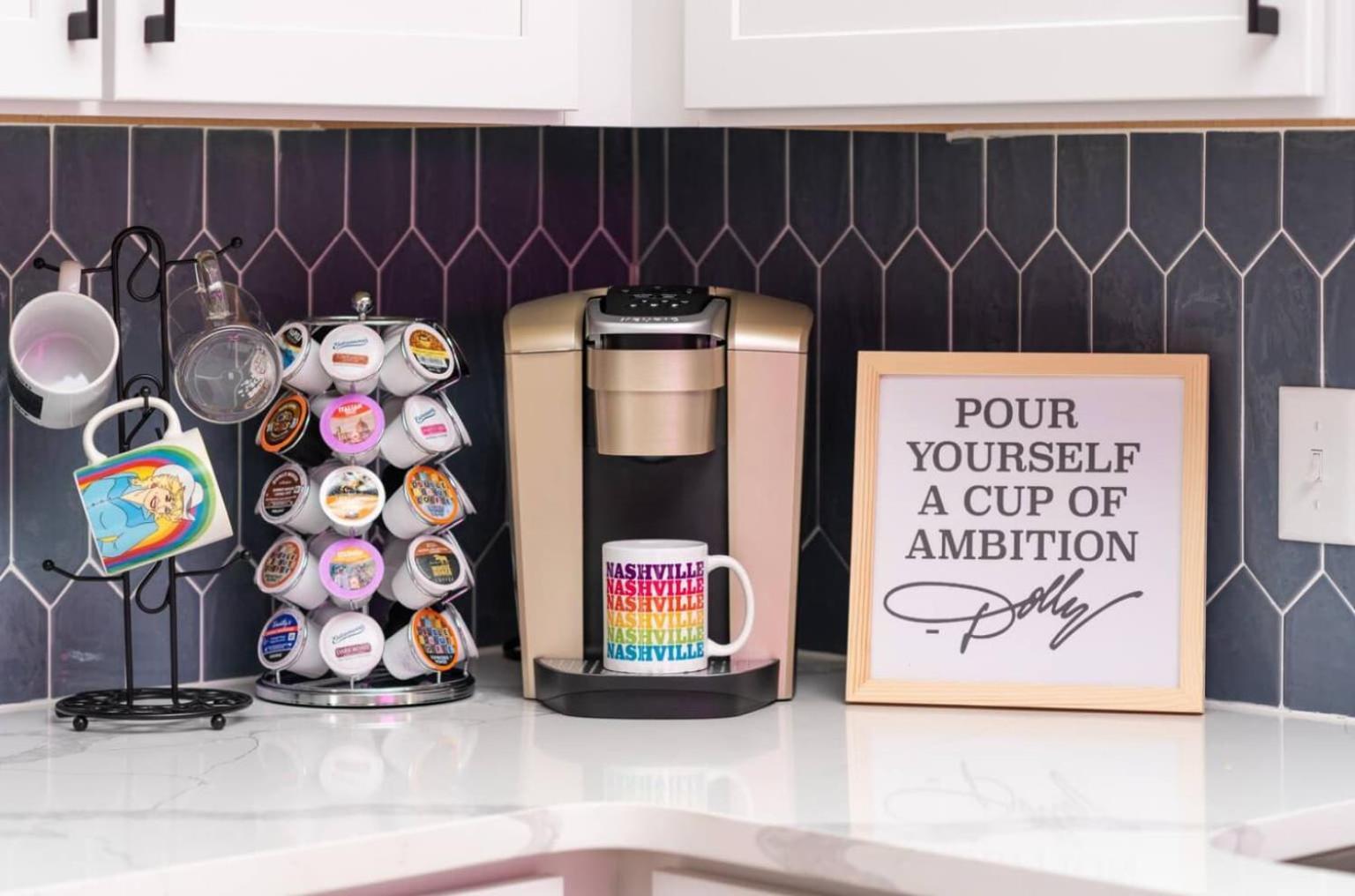 East Getaway Walkable & Near Downtown Holiday home *