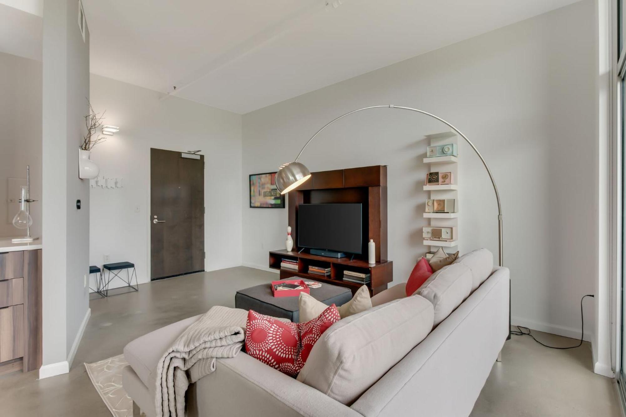 Holiday home 5m302 Skyline Views From Light Filled