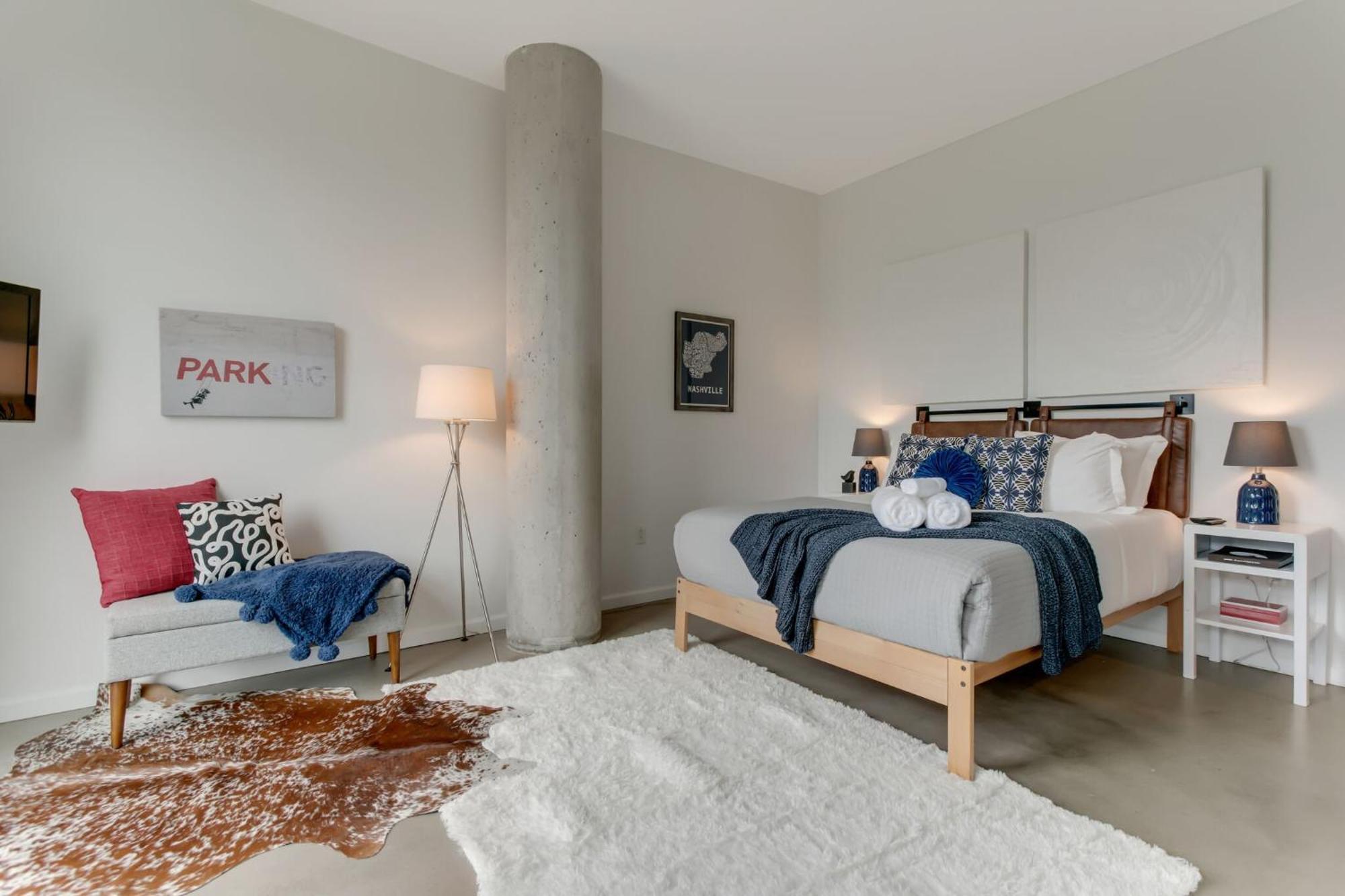 5m302 Skyline Views From Light Filled Nashville