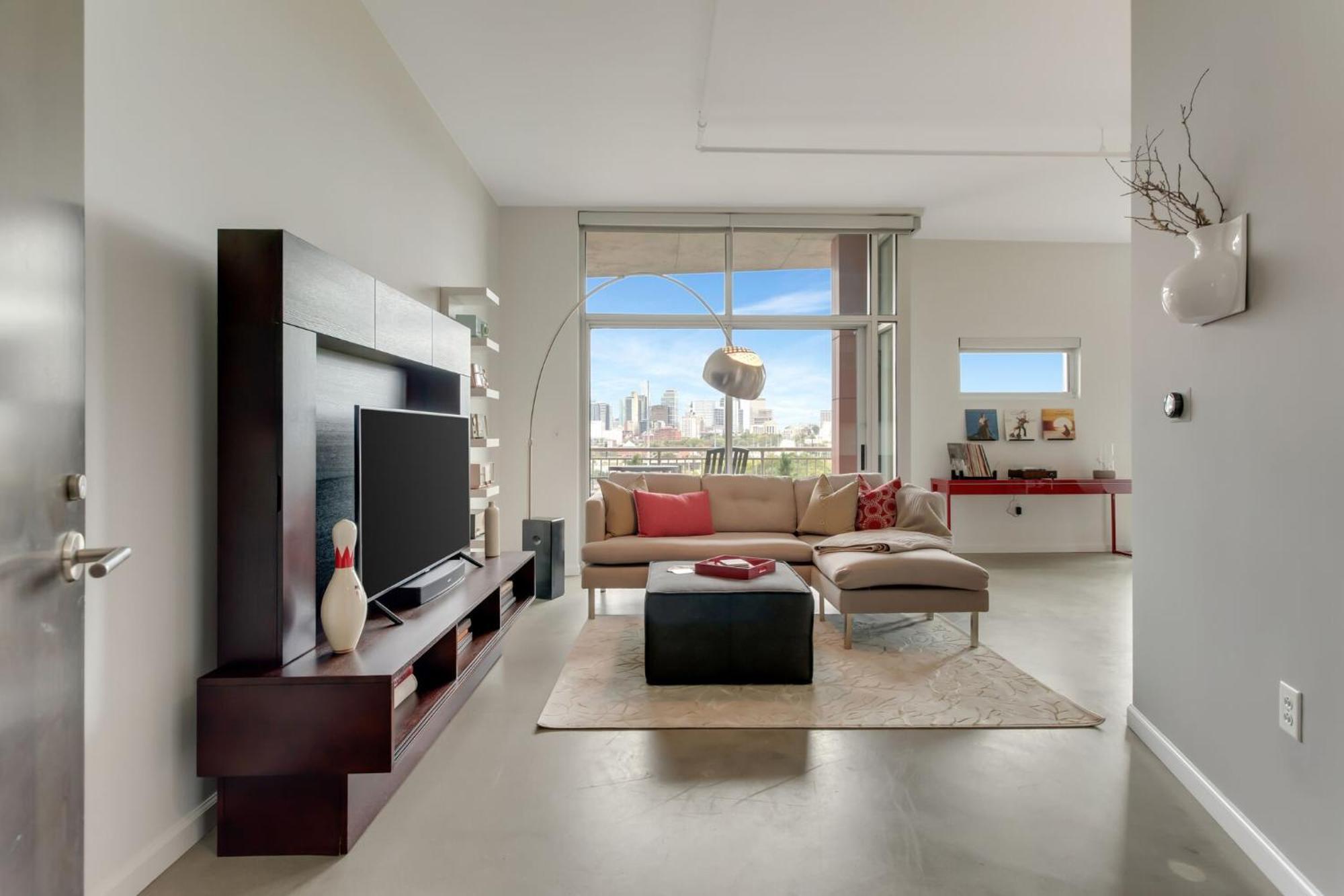 Holiday home 5m302 Skyline Views From Light Filled *