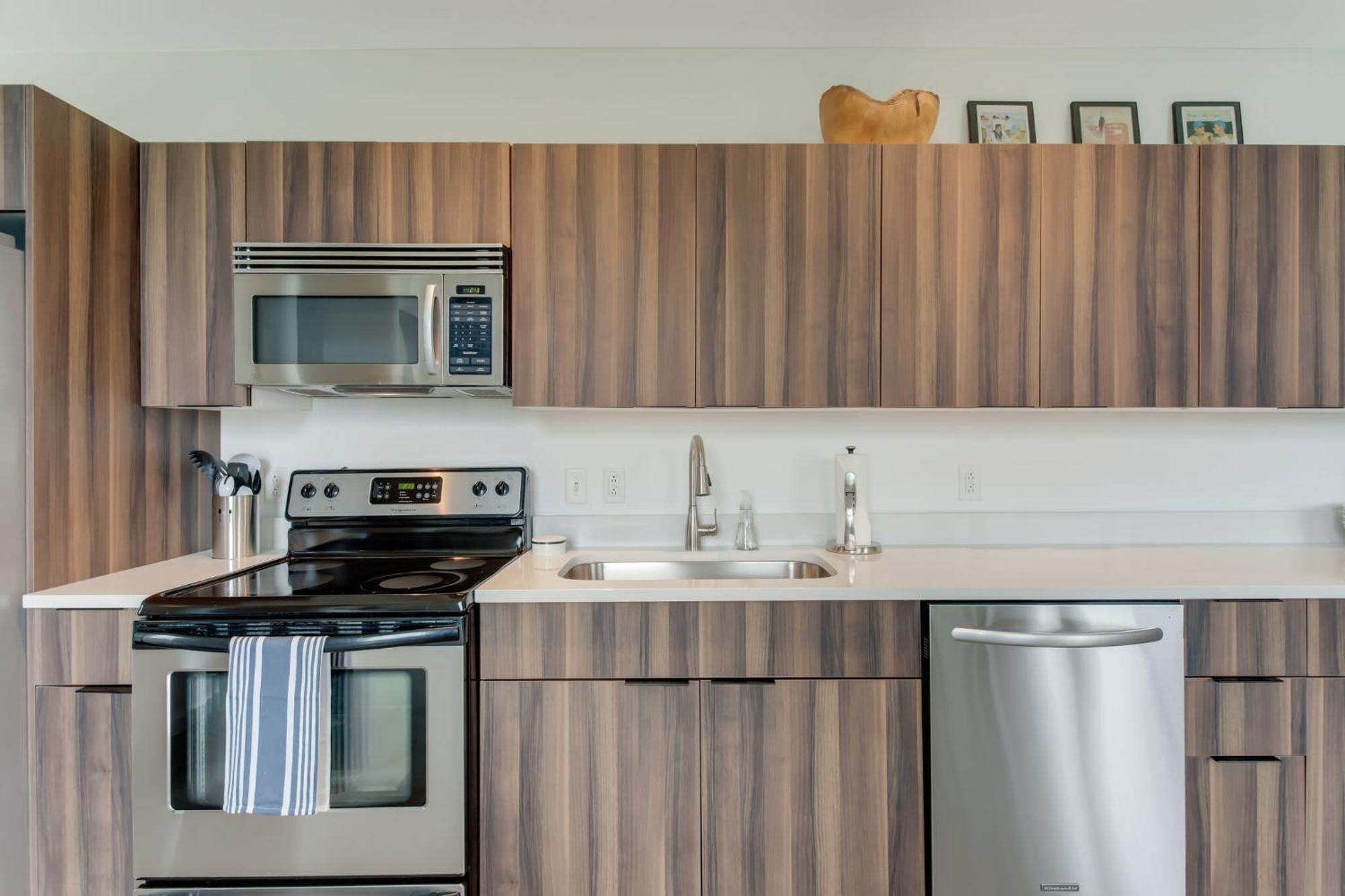 5m302 Skyline Views From Light Filled Nashville