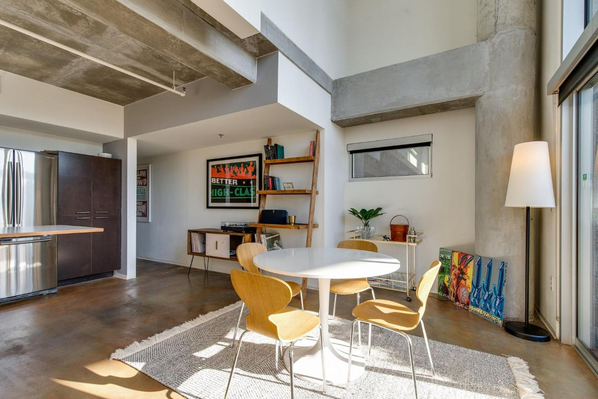 5m106- Spacious Chic 1br East Loft * Nashville