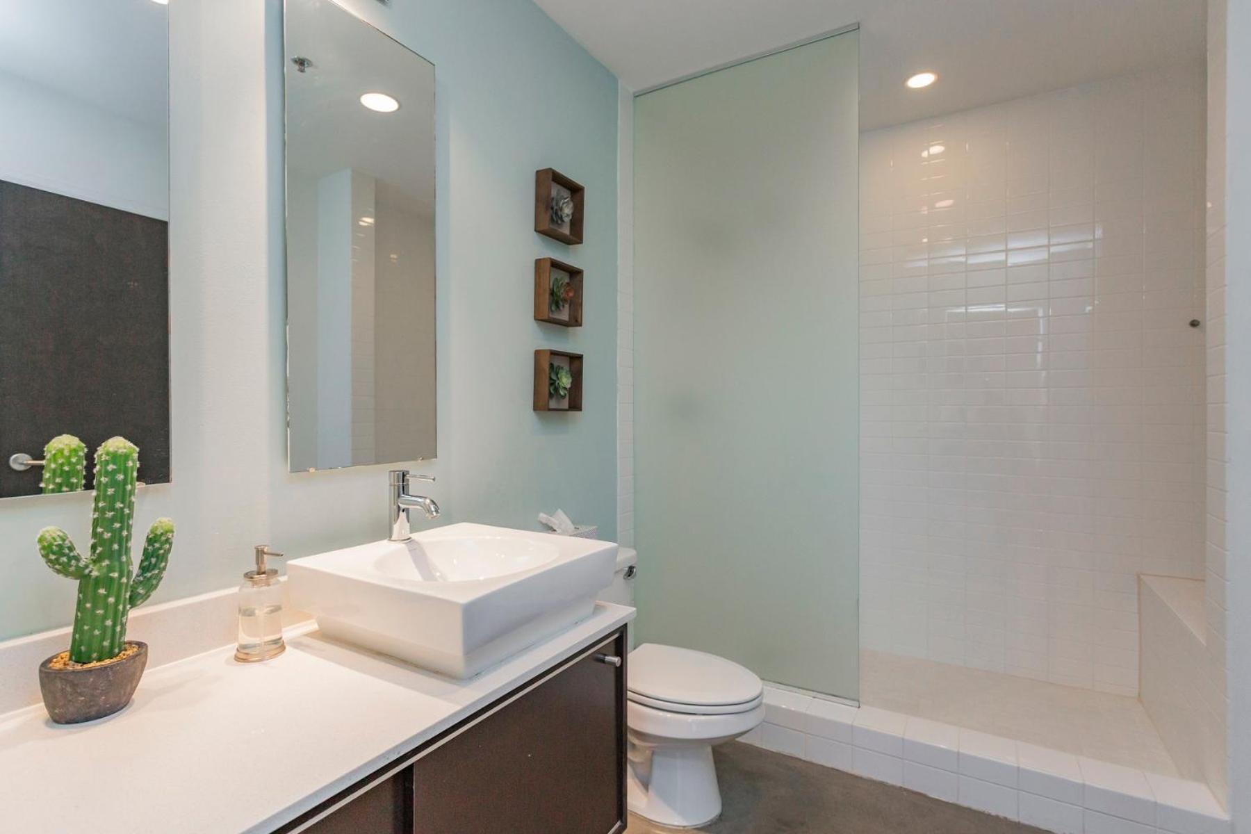 5m412- Sophisticated 1br Holiday home