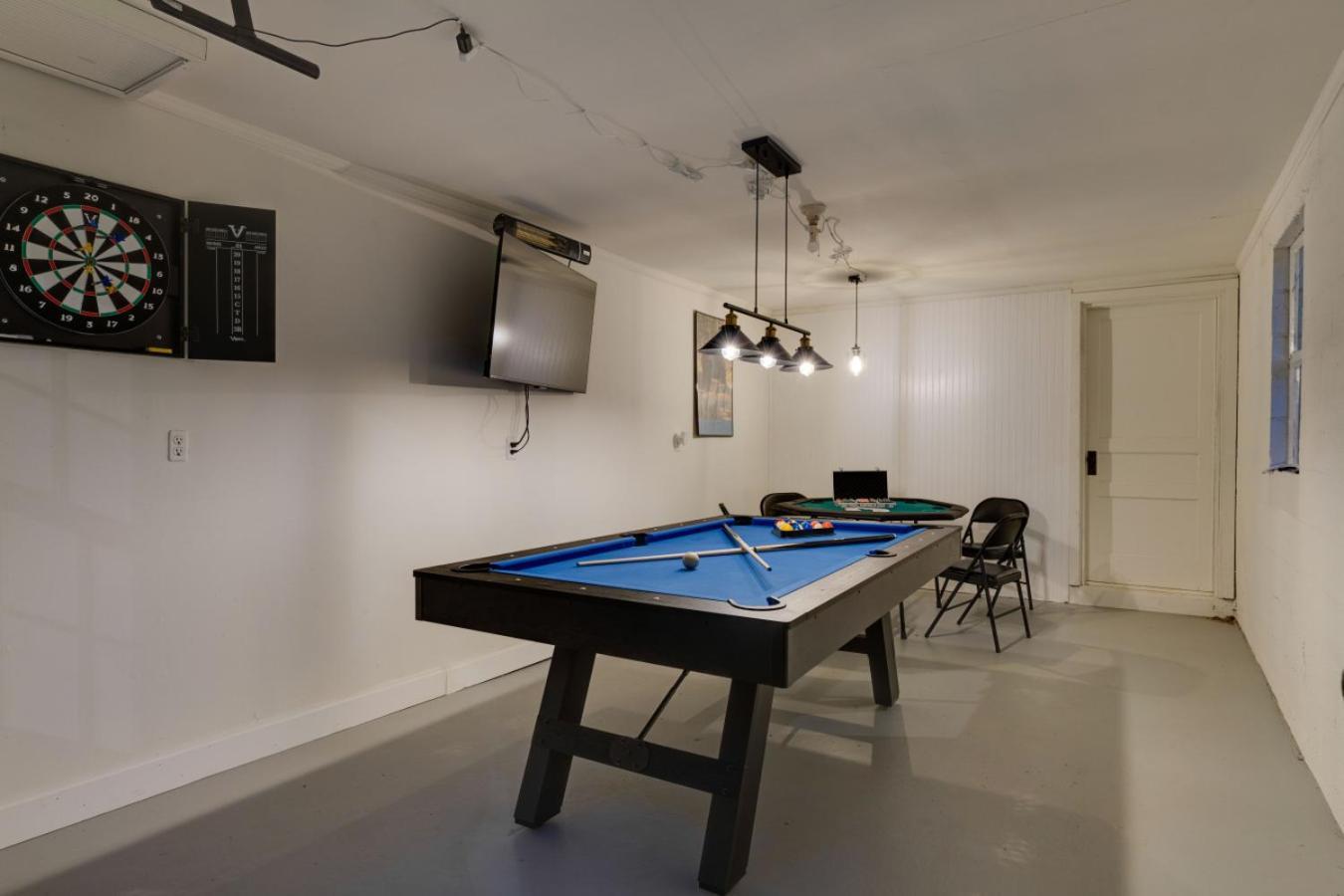 Brand New Dream Hot Tub Arcade Holiday home