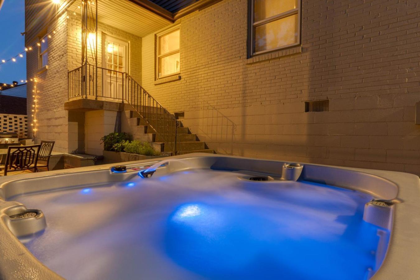 Holiday home Brand New Dream Hot Tub Arcade *