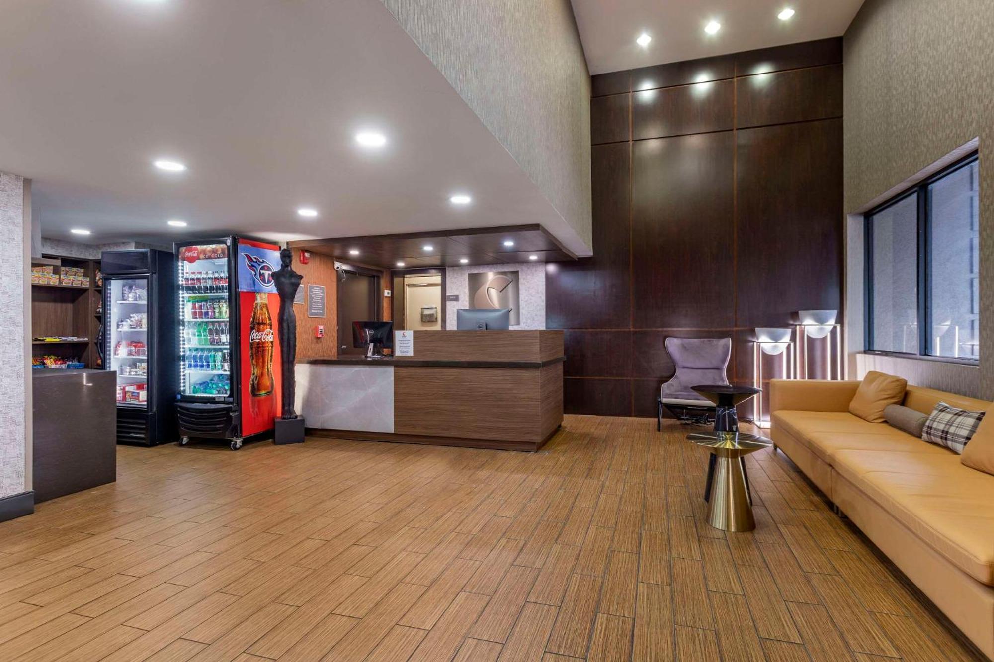 Hotel Comfort & Downtown - Stadium Nashville