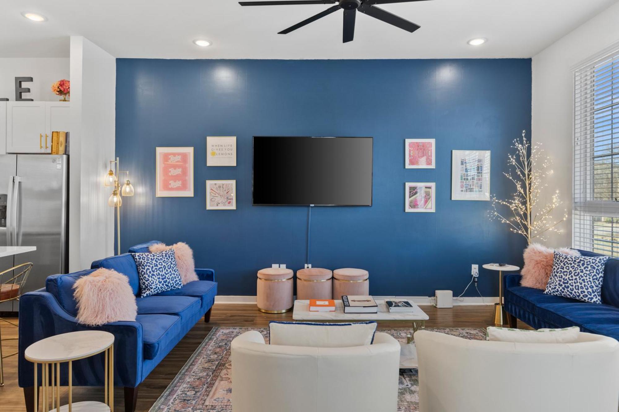 3 Miles To Broadway -garage, Patio, Walk To Shops