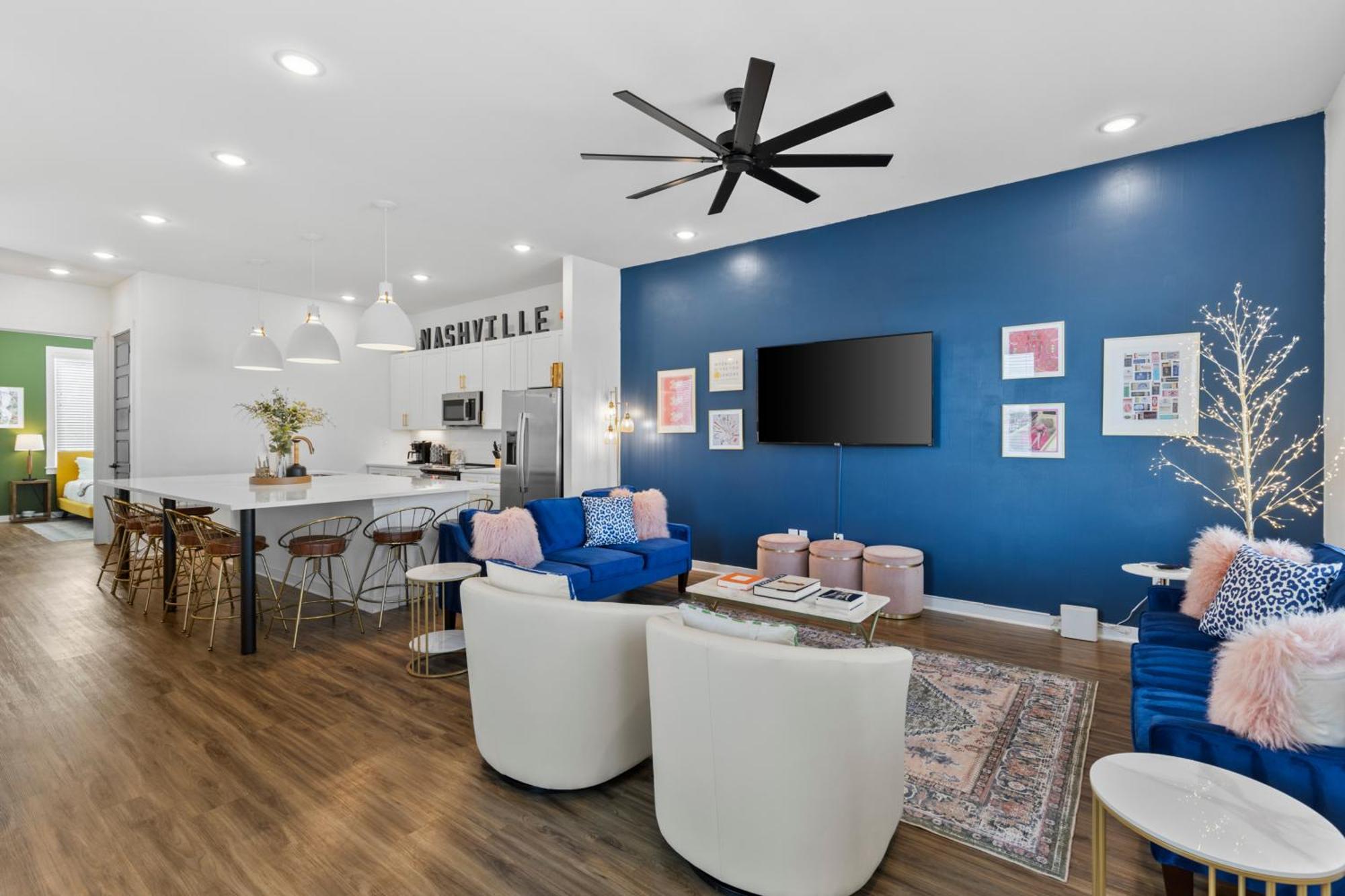 3 Miles To Broadway -garage, Patio, Walk To Shops